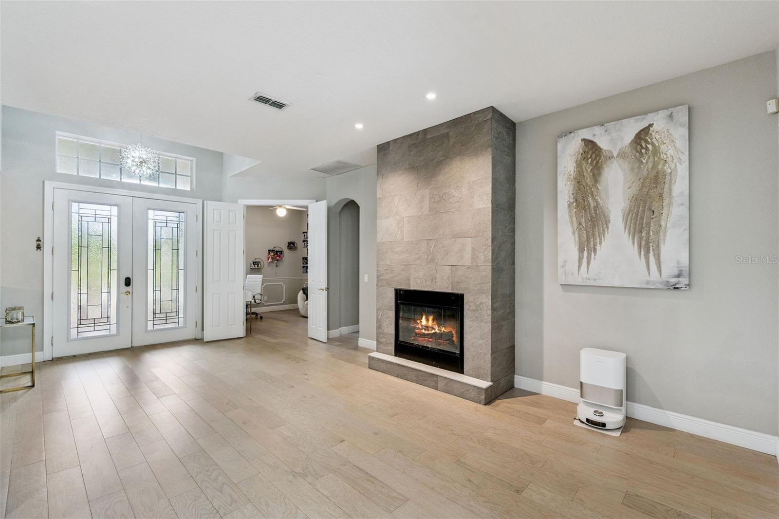 BRONSONS LNDGS F & M - Residential Lease