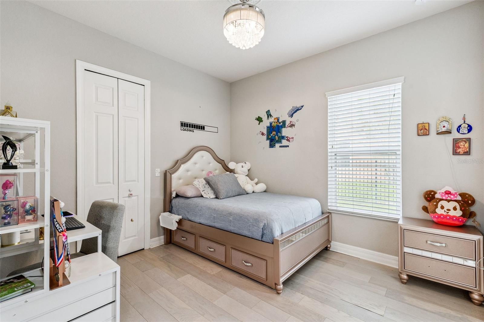 BRONSONS LNDGS F & M - Residential Lease