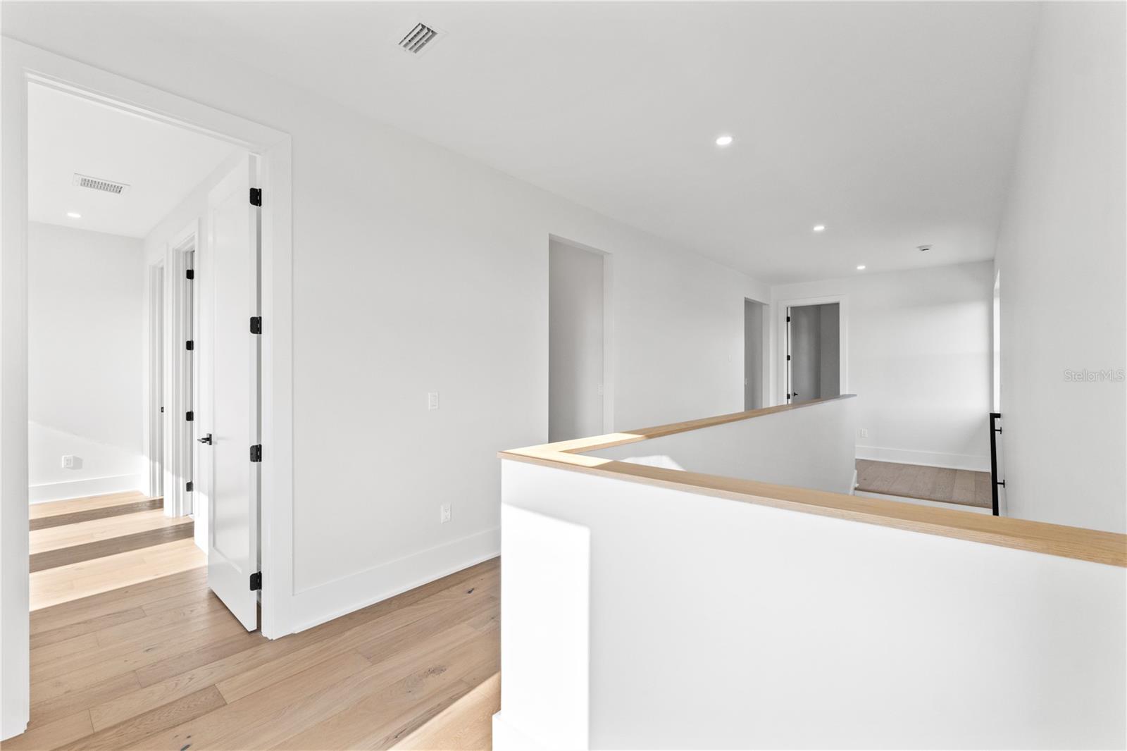 DAVIS ISLANDS PB10 PG52 TO 57 - Residential Lease