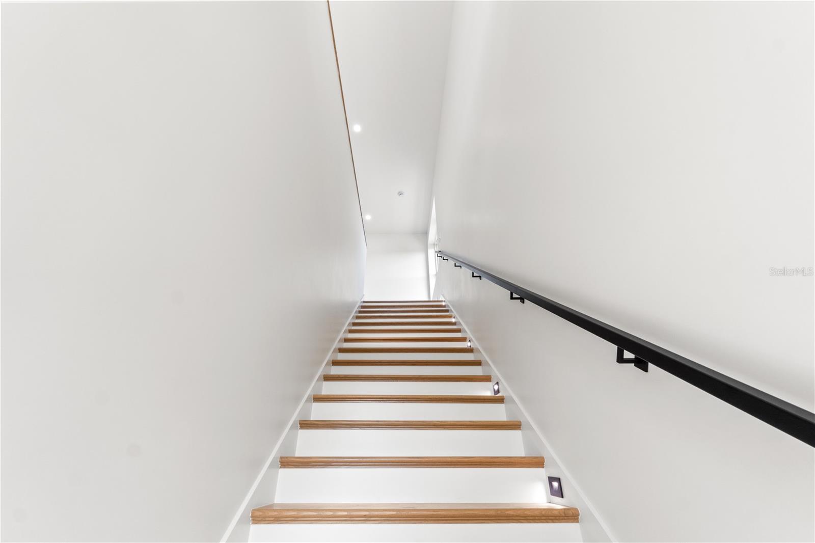 DAVIS ISLANDS PB10 PG52 TO 57 - Residential Lease