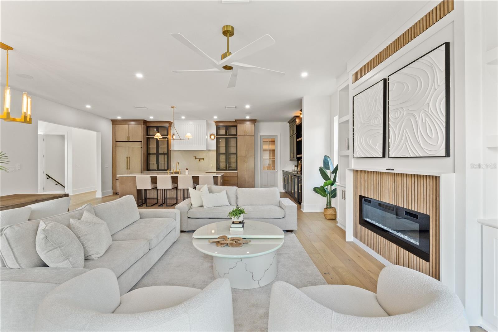 DAVIS ISLANDS PB10 PG52 TO 57 - Residential Lease