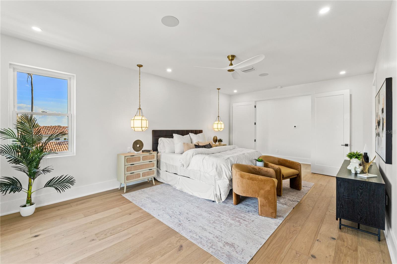 DAVIS ISLANDS PB10 PG52 TO 57 - Residential Lease