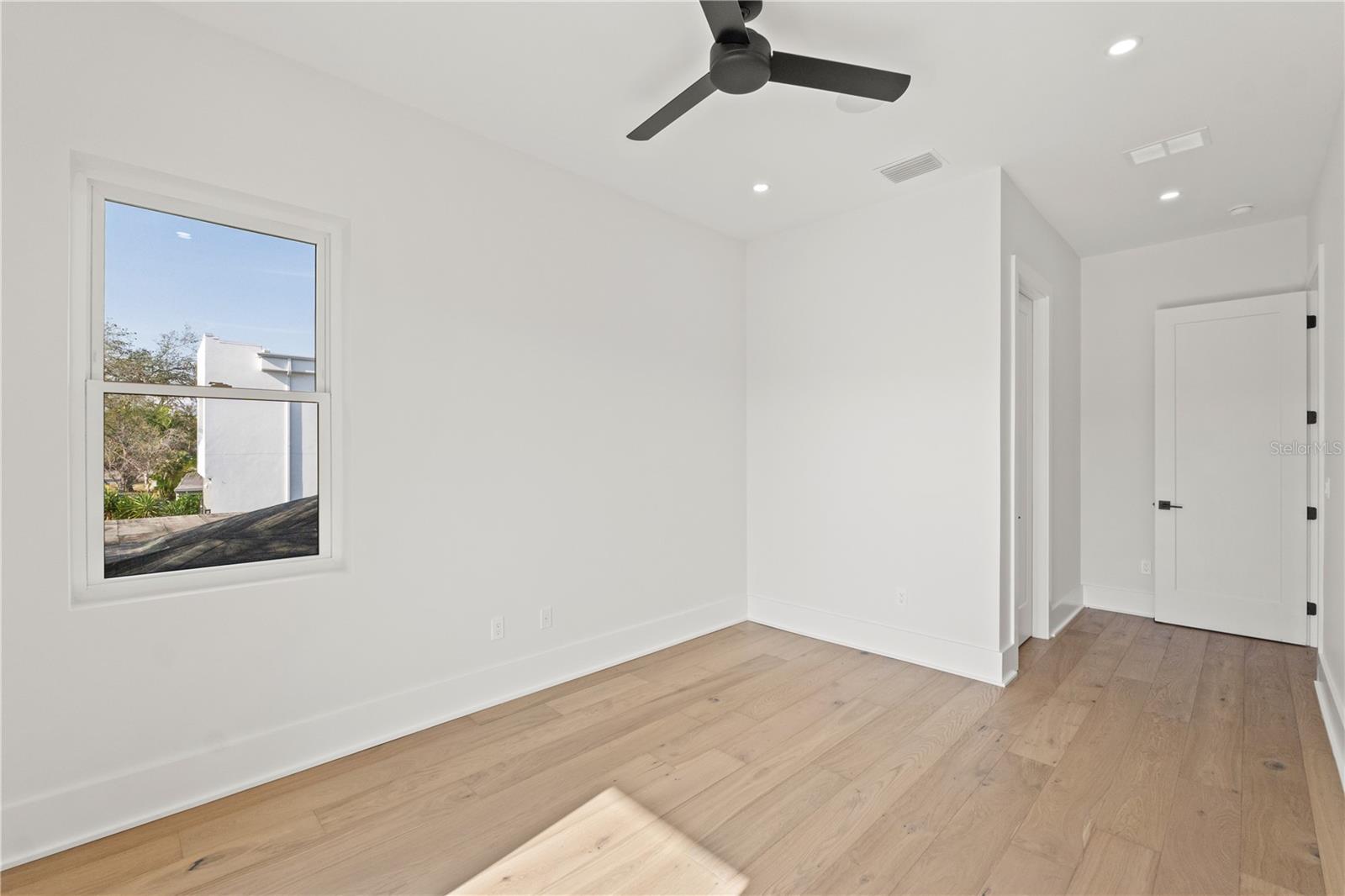 DAVIS ISLANDS PB10 PG52 TO 57 - Residential Lease