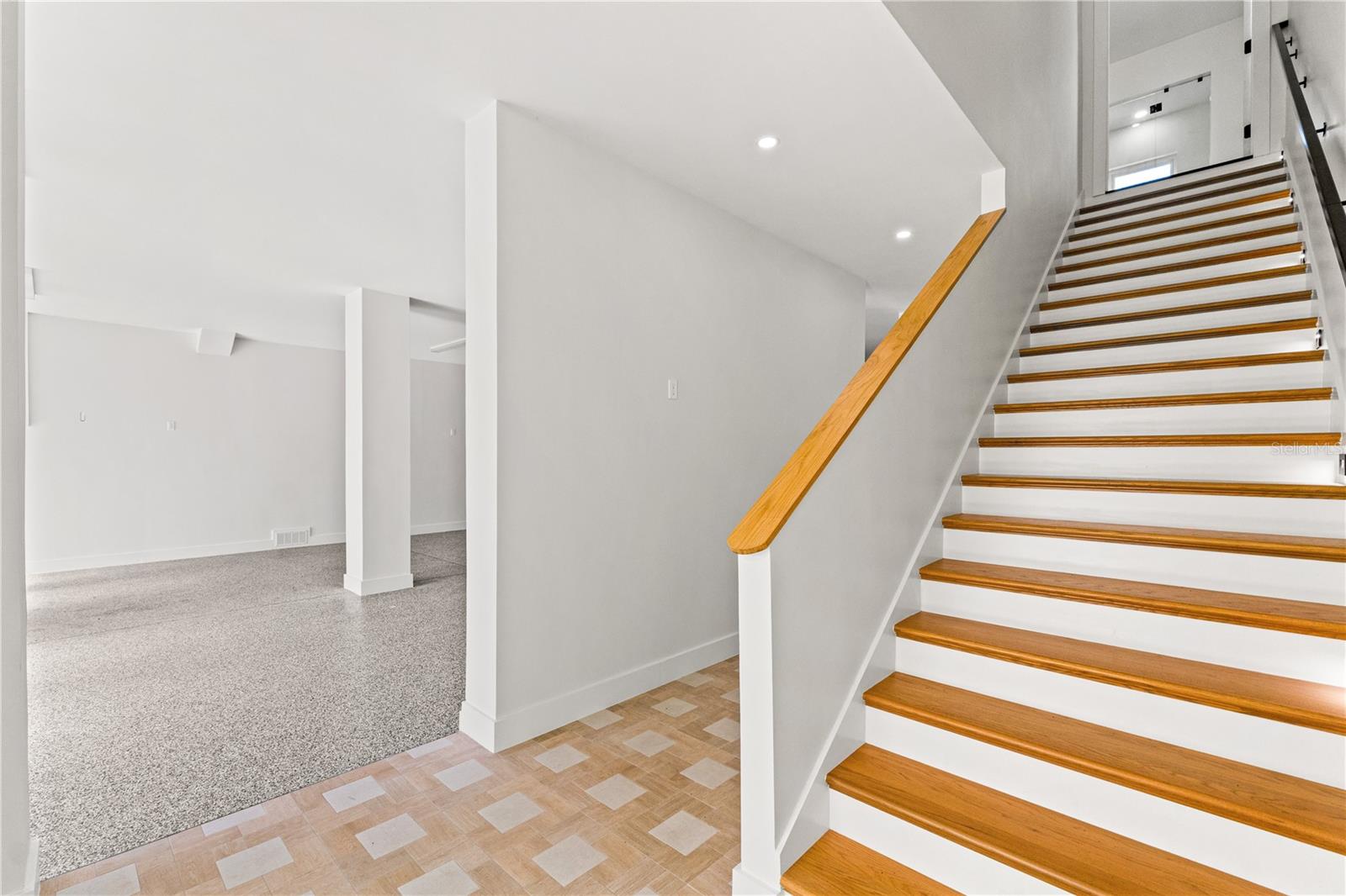 DAVIS ISLANDS PB10 PG52 TO 57 - Residential Lease