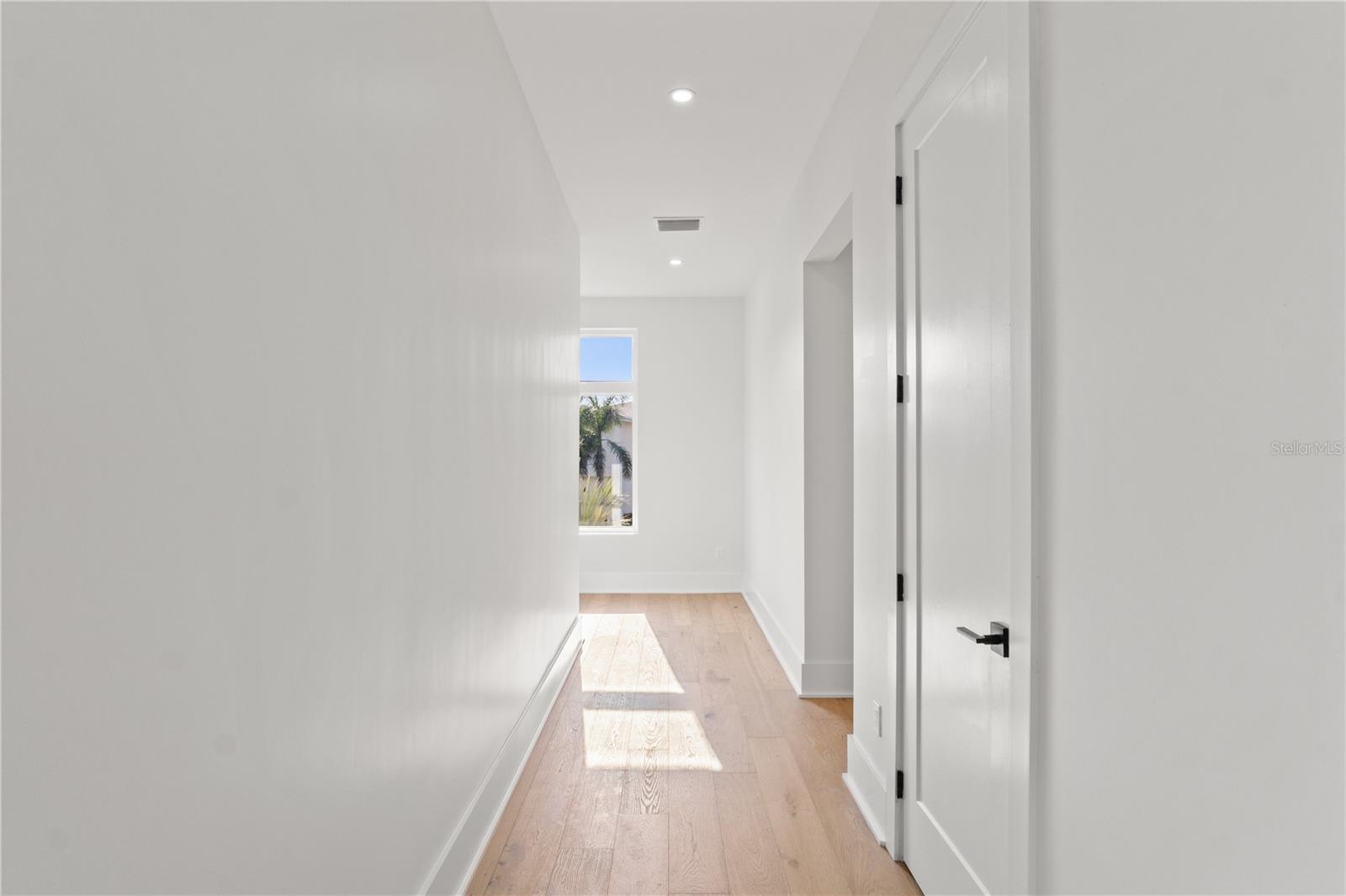 DAVIS ISLANDS PB10 PG52 TO 57 - Residential Lease