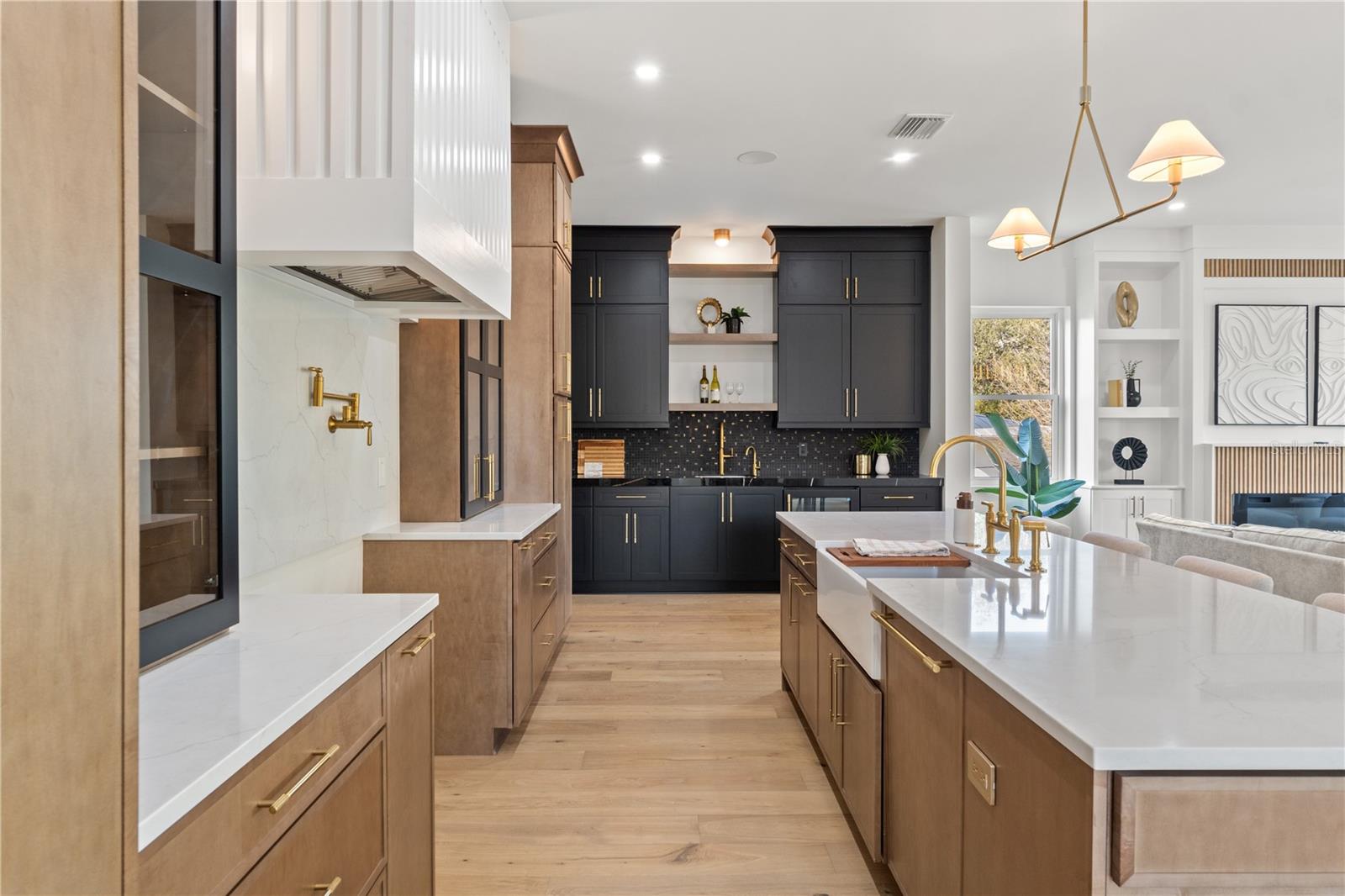 DAVIS ISLANDS PB10 PG52 TO 57 - Residential Lease