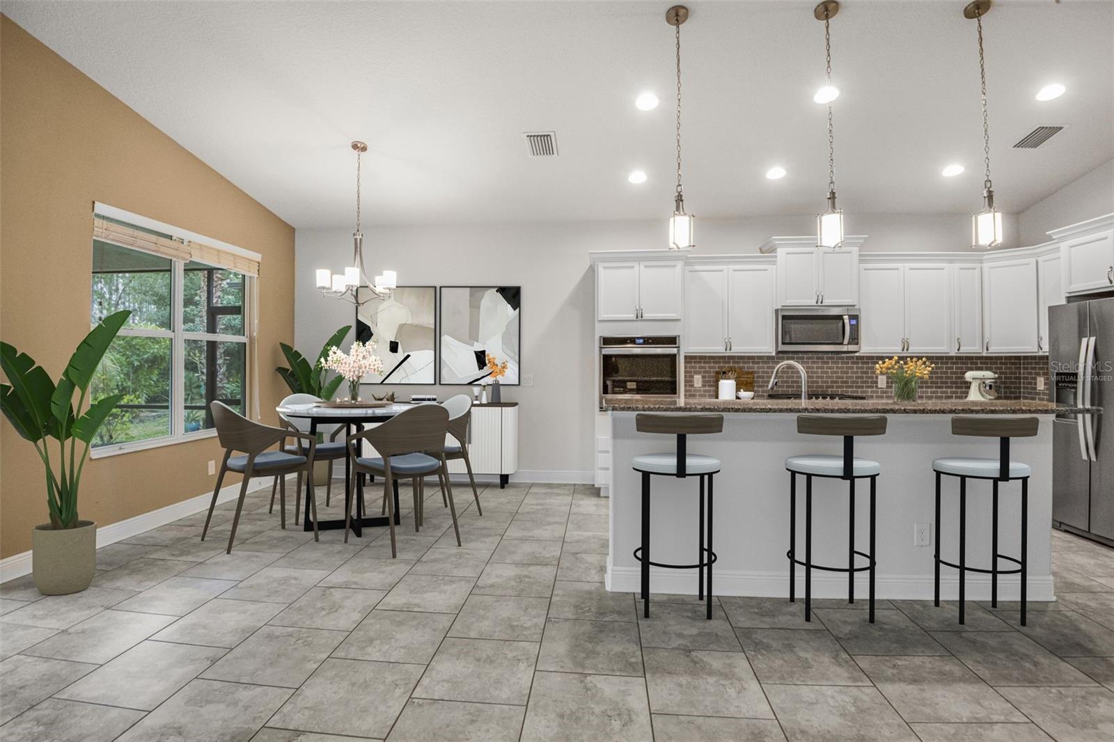 1581 W CAROLINE PATH