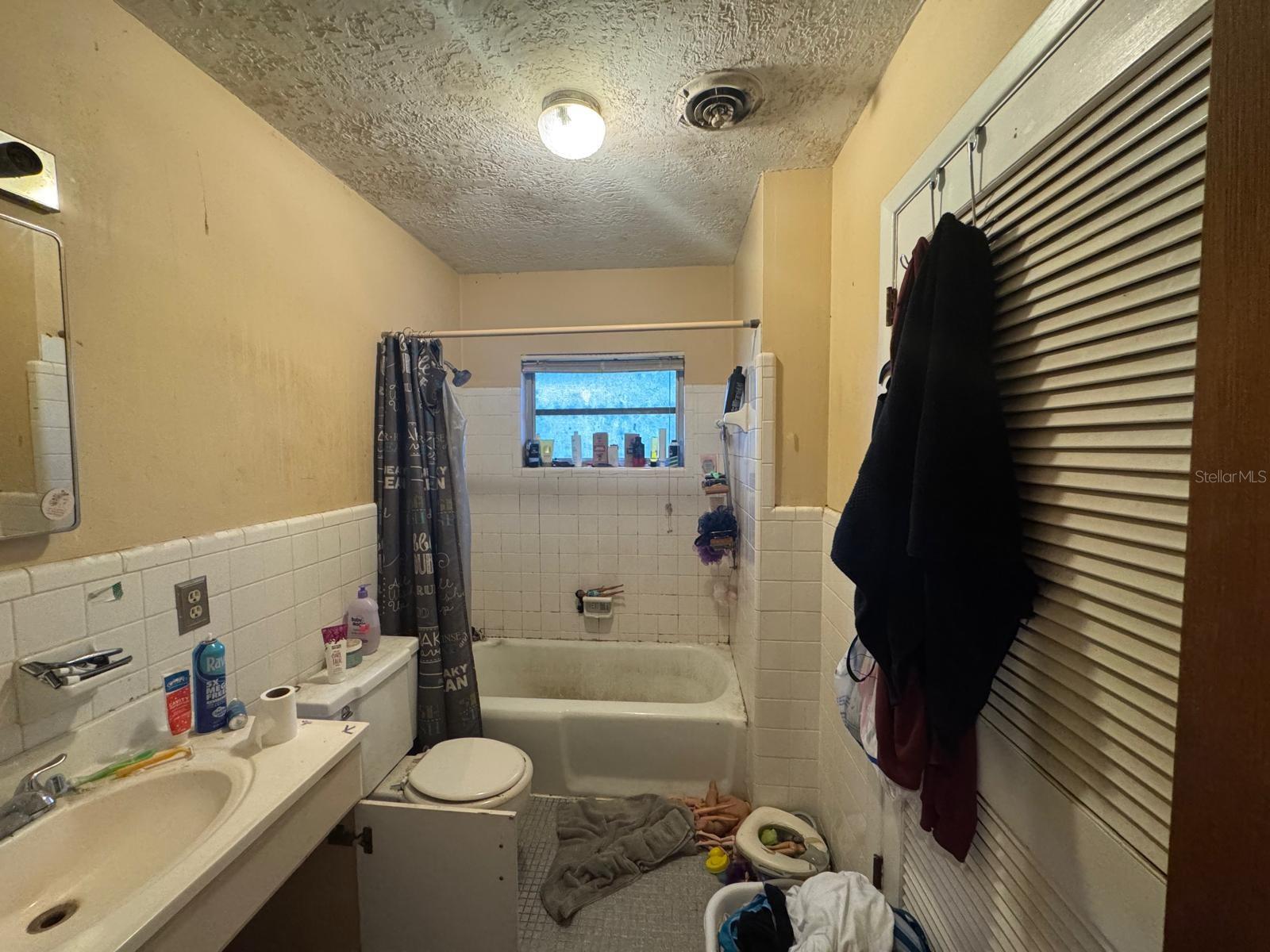 4701-4701 - Residential