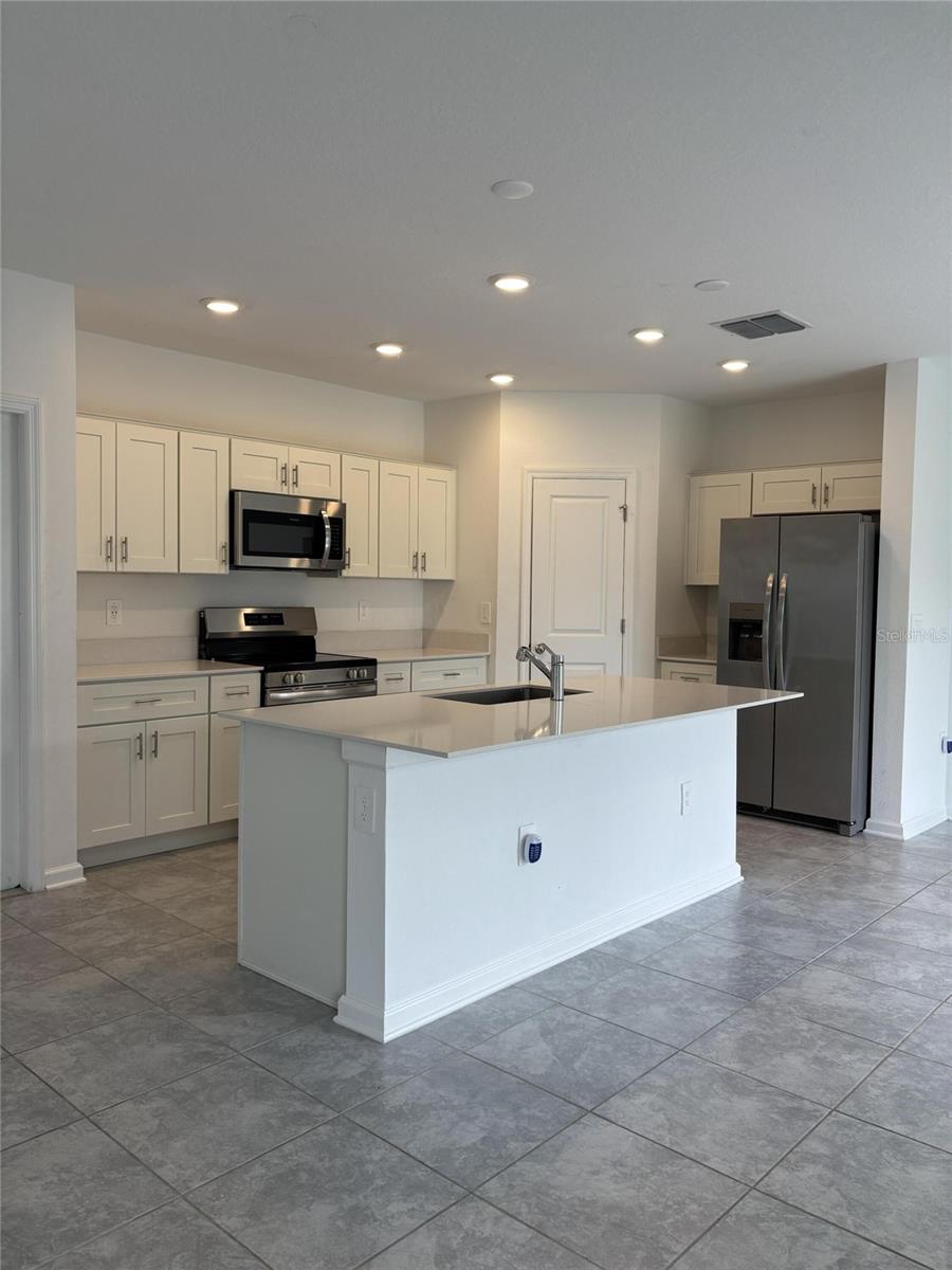 1338 DEEPWATER CIRCLE