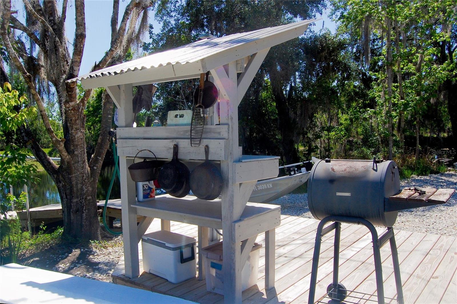 LAKESIDE ESTATES - Residential