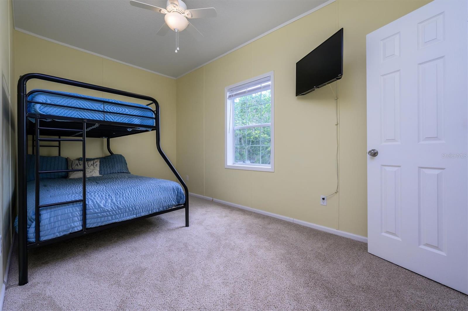 LAKESIDE ESTATES - Residential