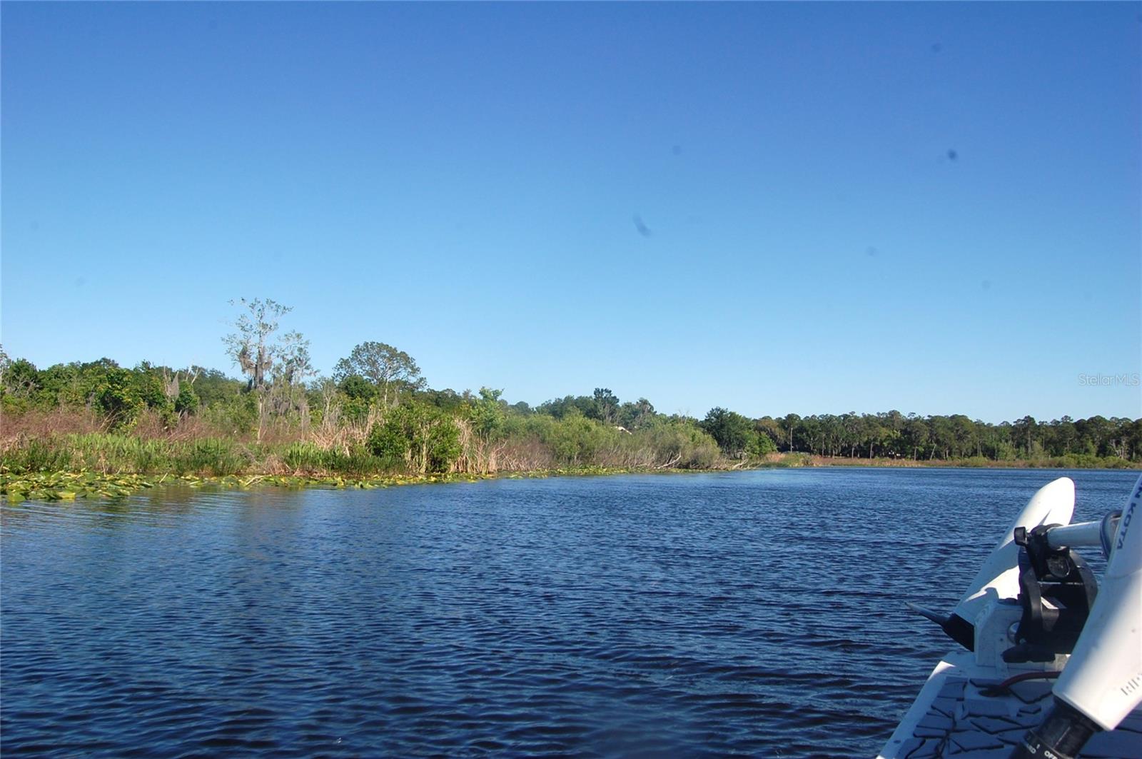 LAKESIDE ESTATES - Residential