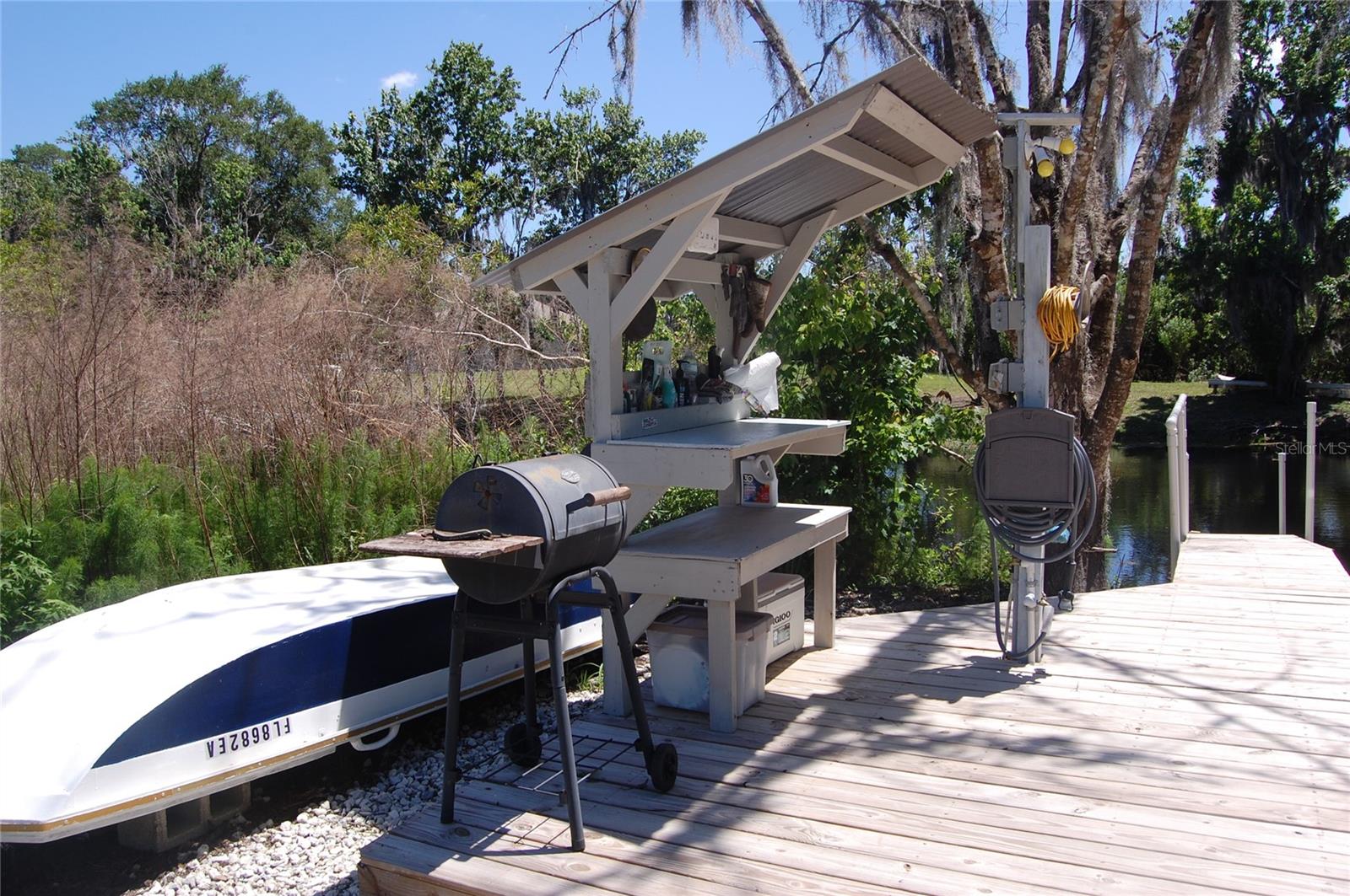 LAKESIDE ESTATES - Residential