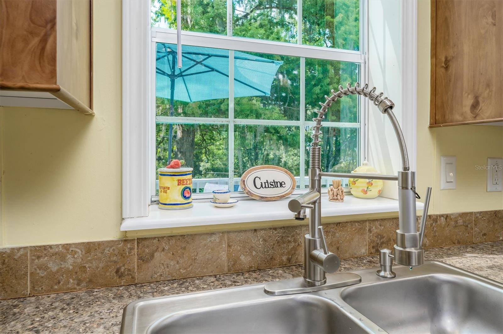 LAKESIDE ESTATES - Residential