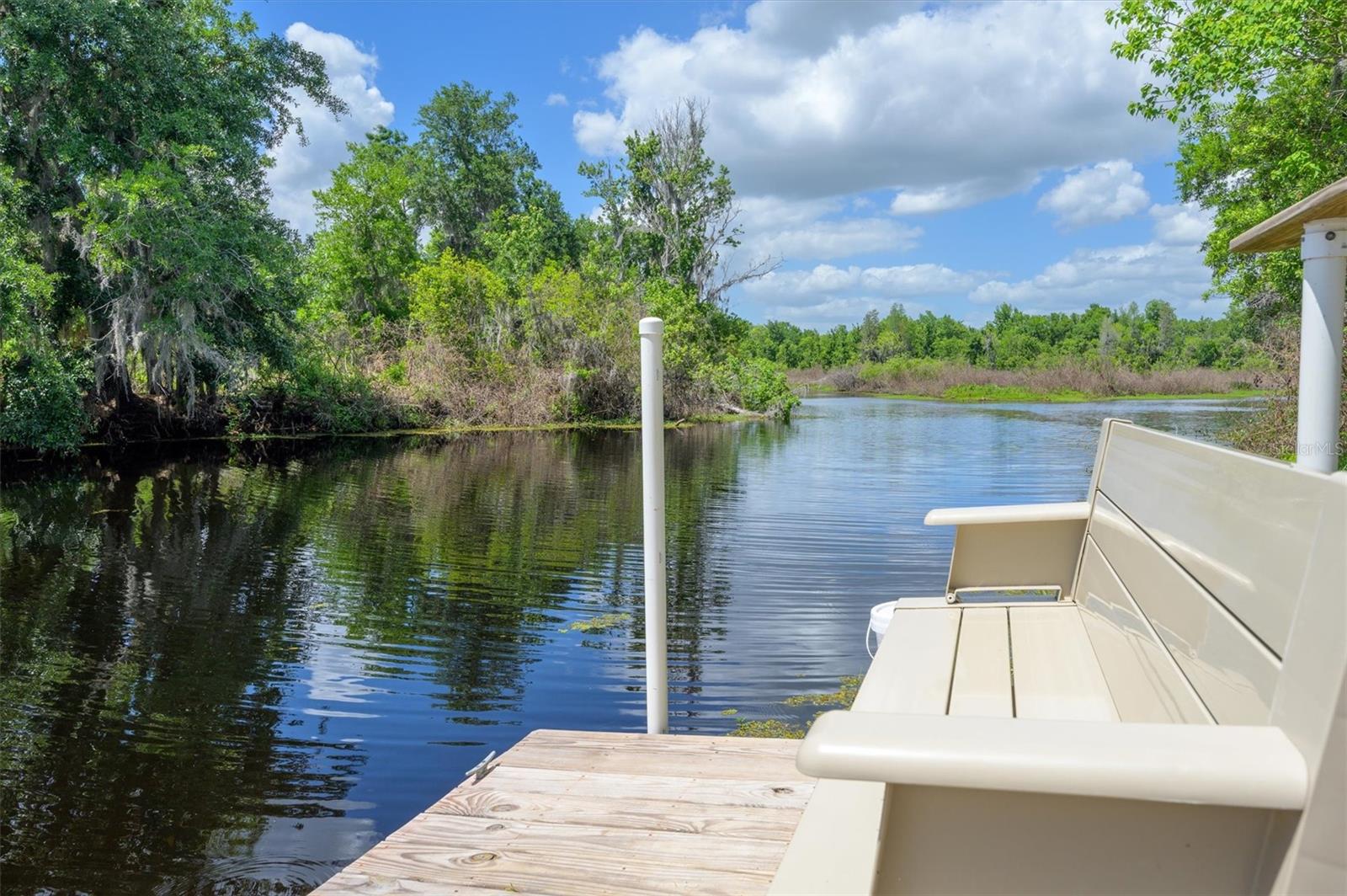 LAKESIDE ESTATES - Residential