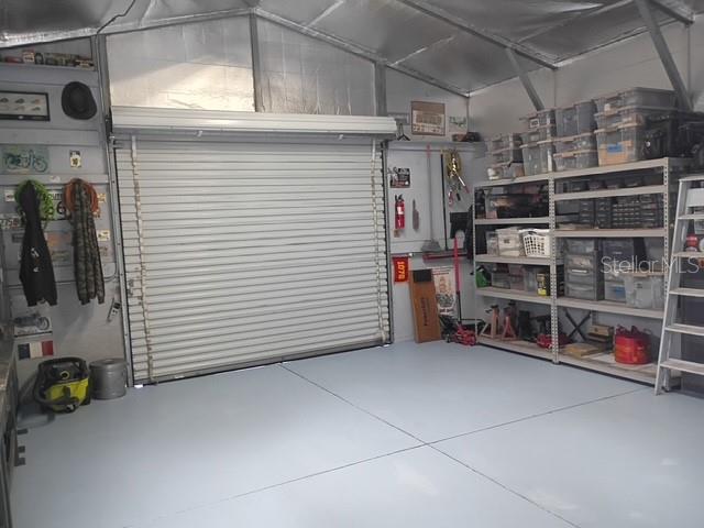 LAKESIDE ESTATES - Residential