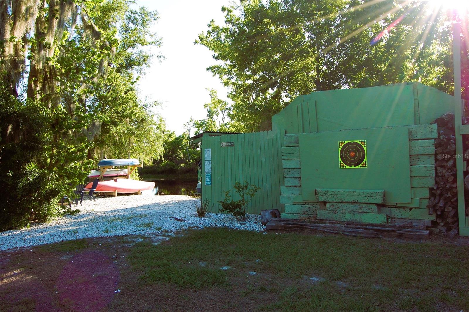 LAKESIDE ESTATES - Residential