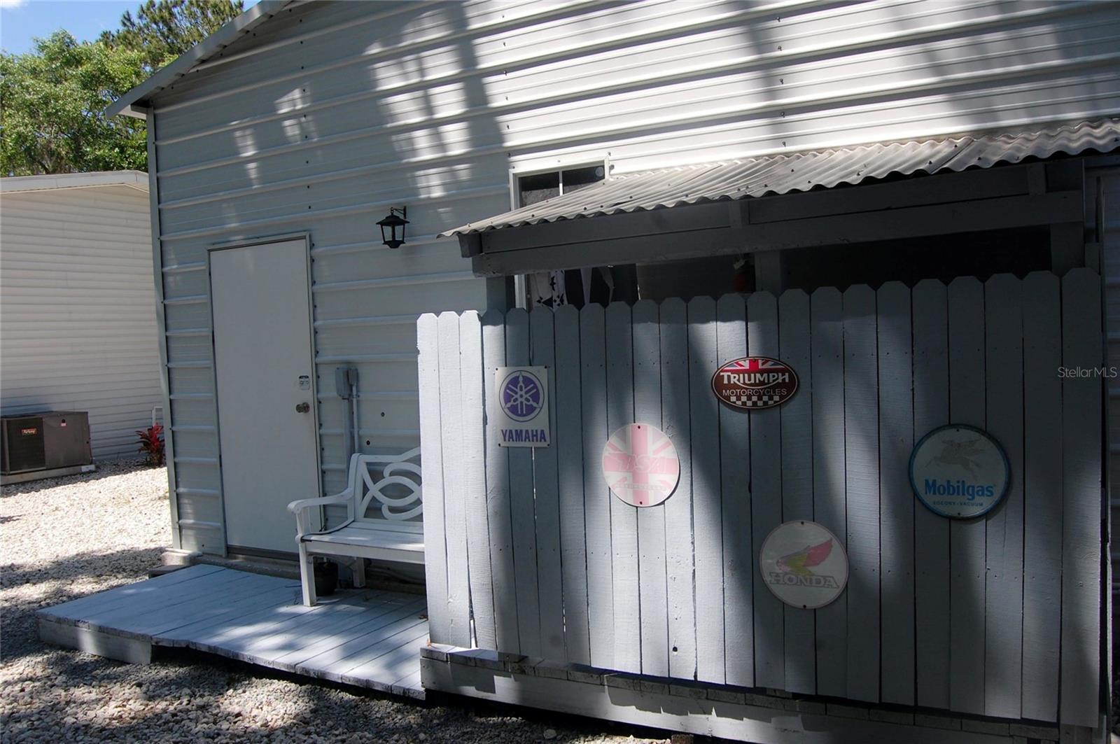 LAKESIDE ESTATES - Residential