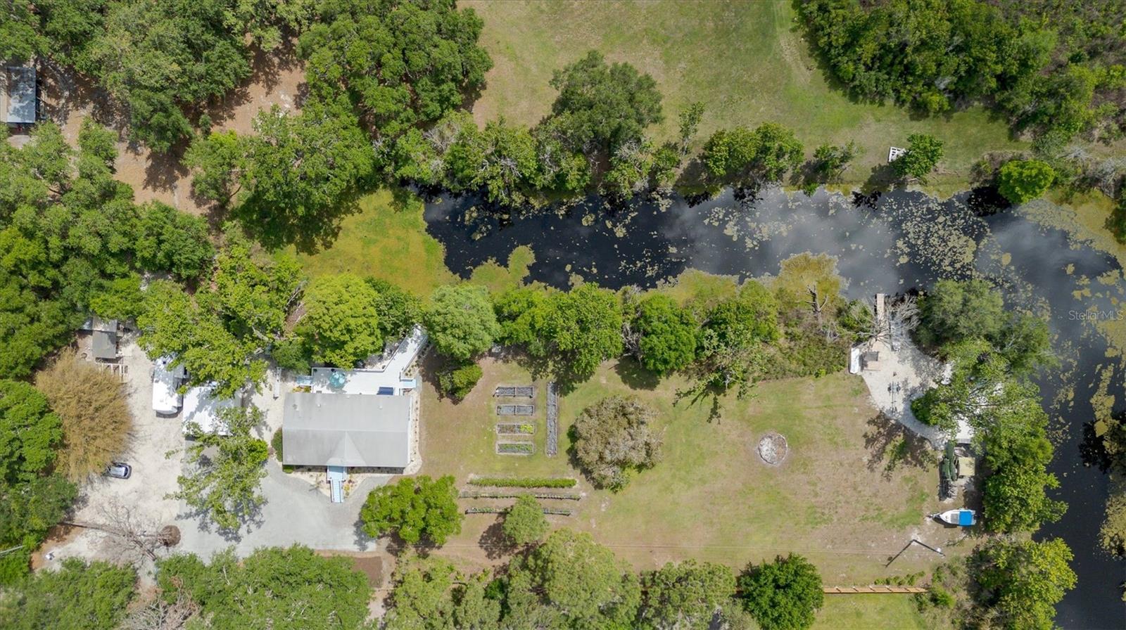 LAKESIDE ESTATES - Residential