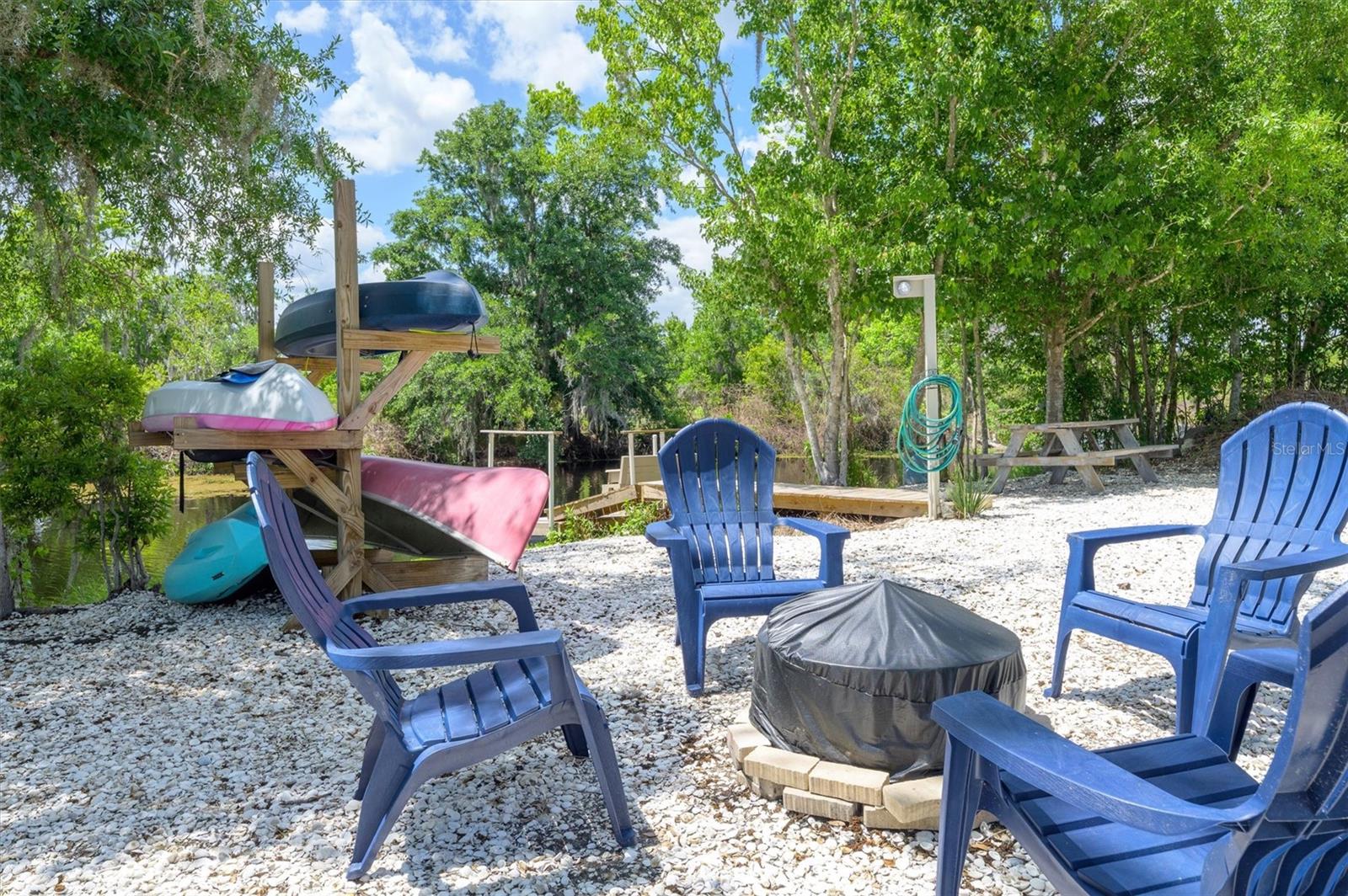 LAKESIDE ESTATES - Residential