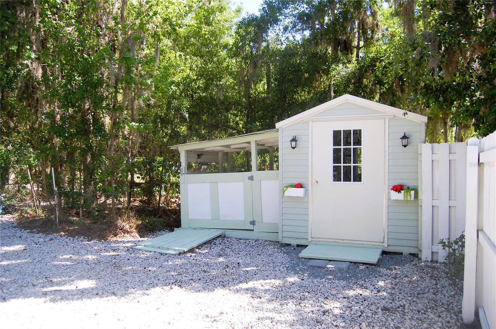 LAKESIDE ESTATES - Residential