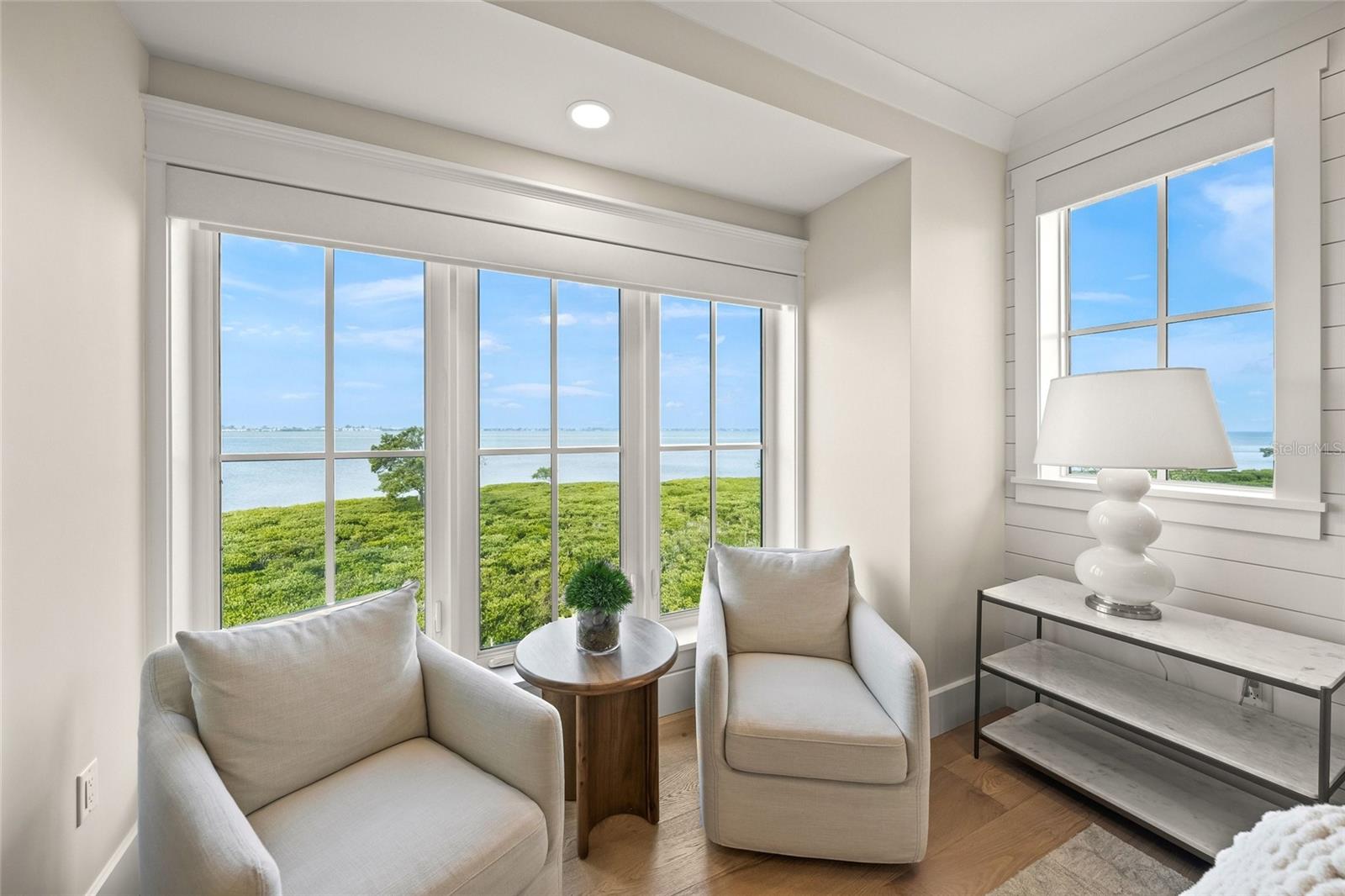 HARBOR SOUND - Residential