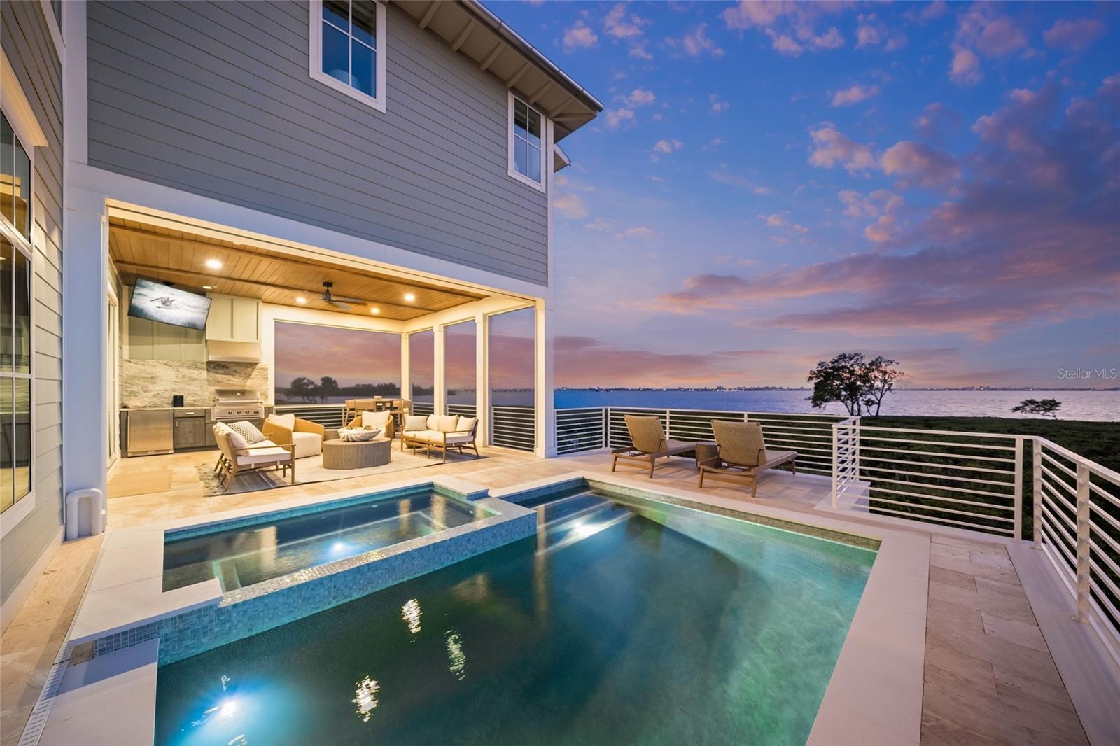 HARBOR SOUND - Residential