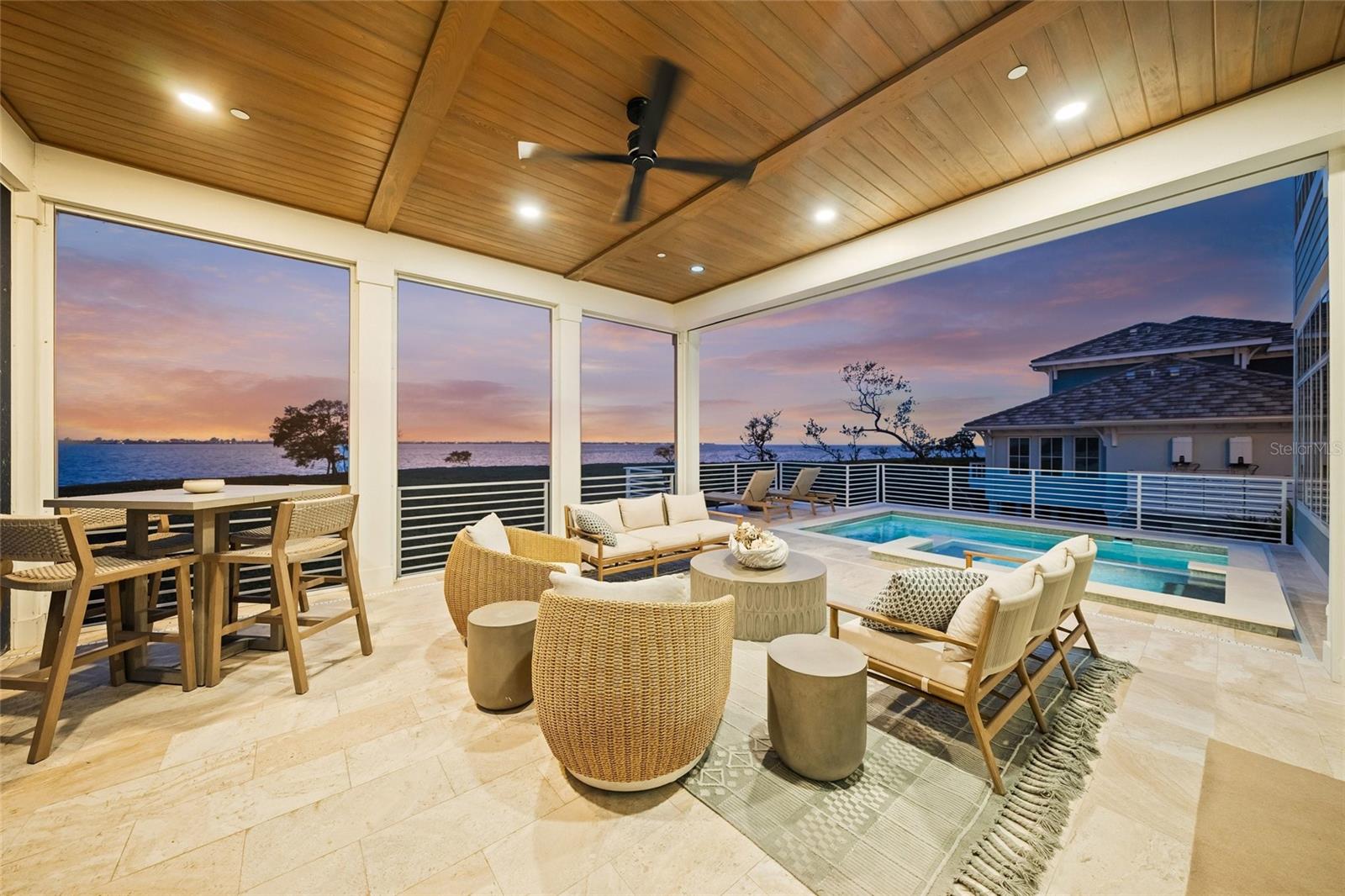 HARBOR SOUND - Residential