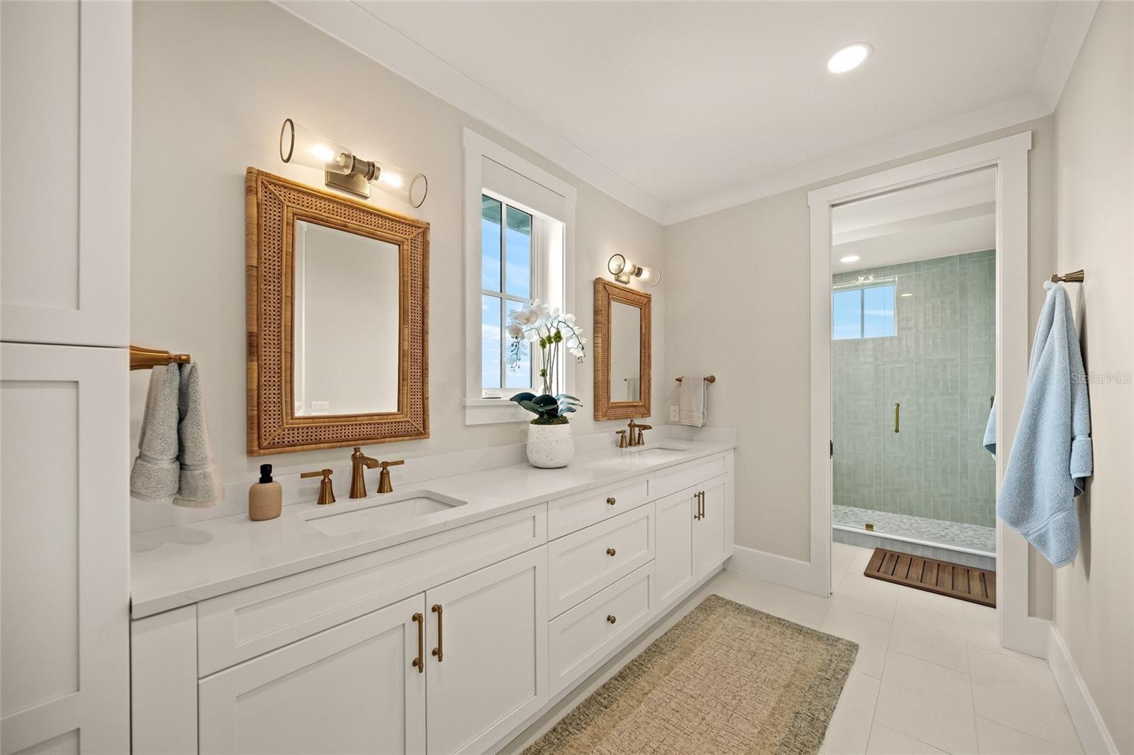 HARBOR SOUND - Residential