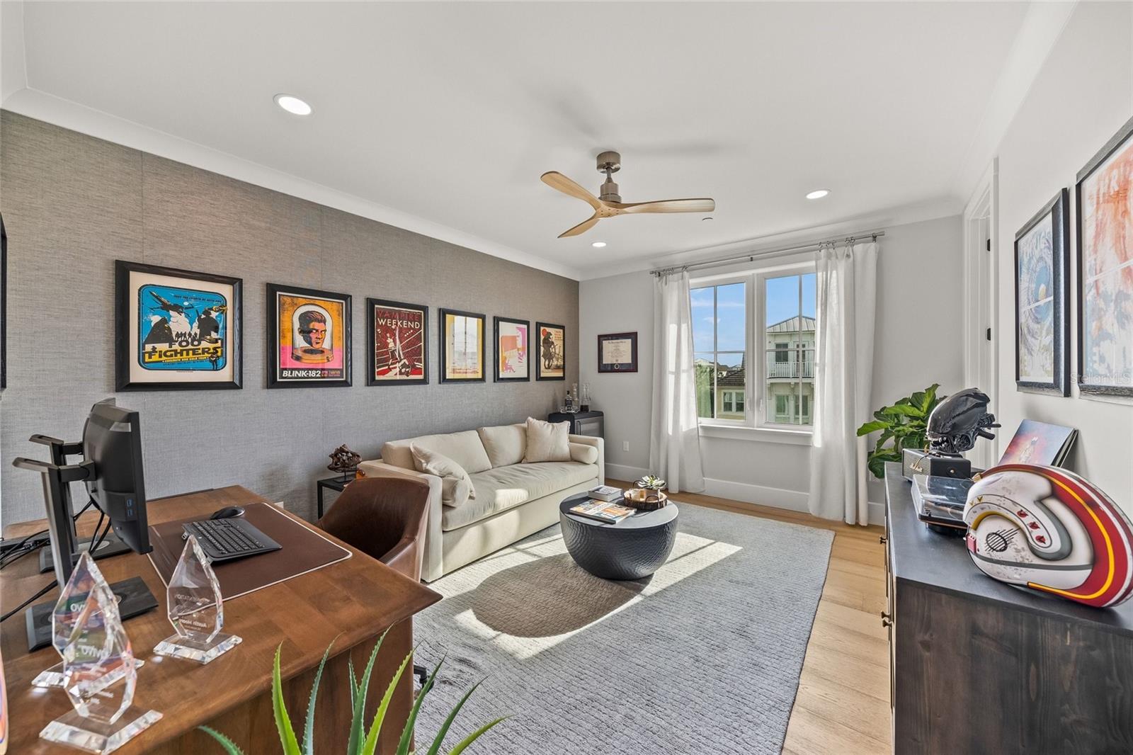 HARBOR SOUND - Residential