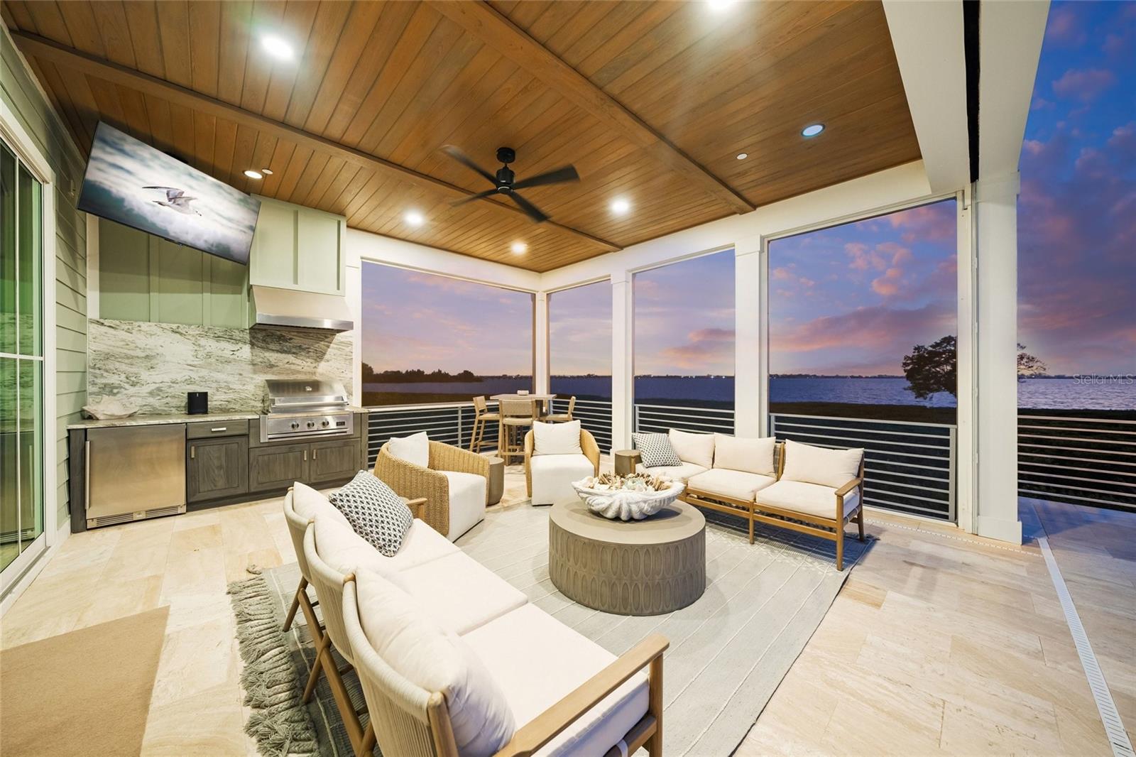 HARBOR SOUND - Residential