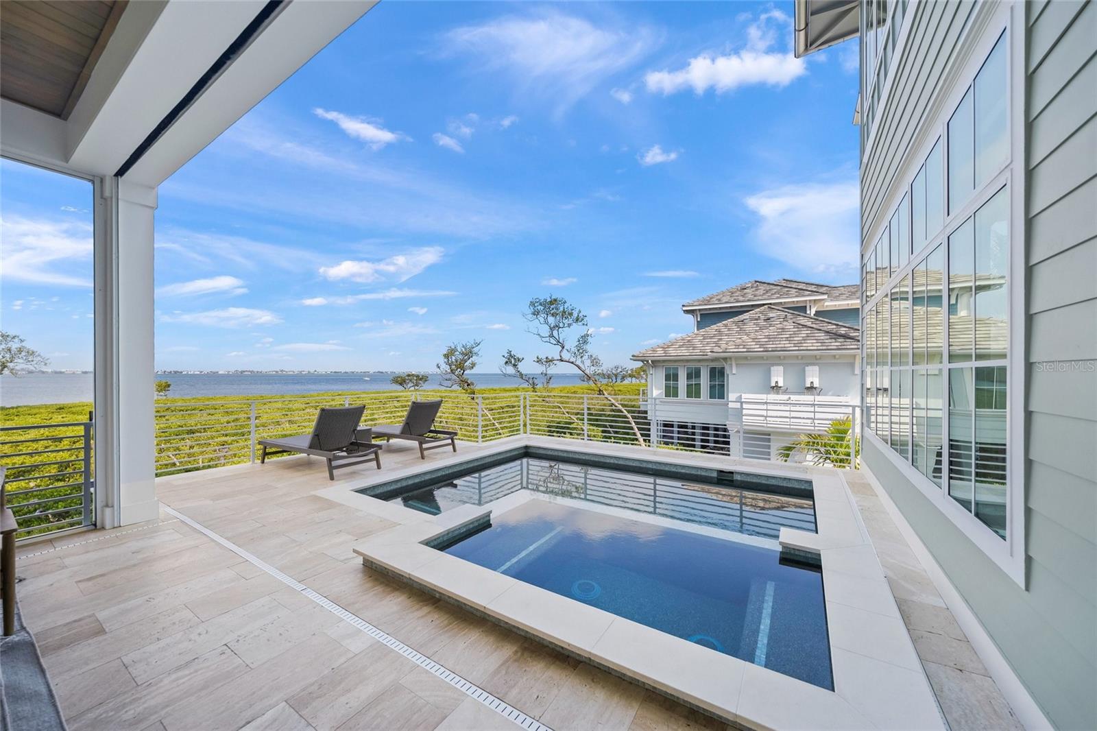 HARBOR SOUND - Residential