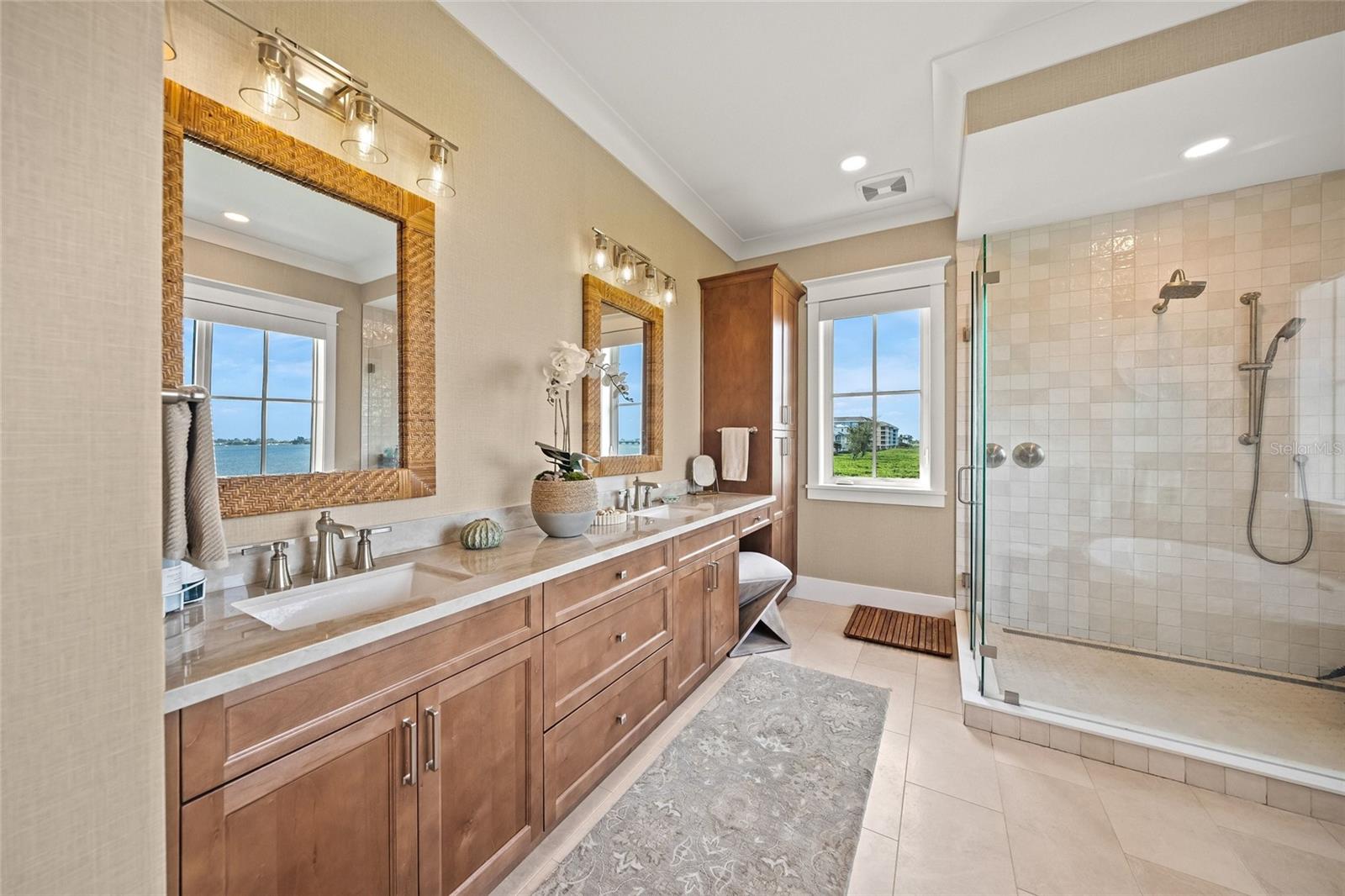 HARBOR SOUND - Residential