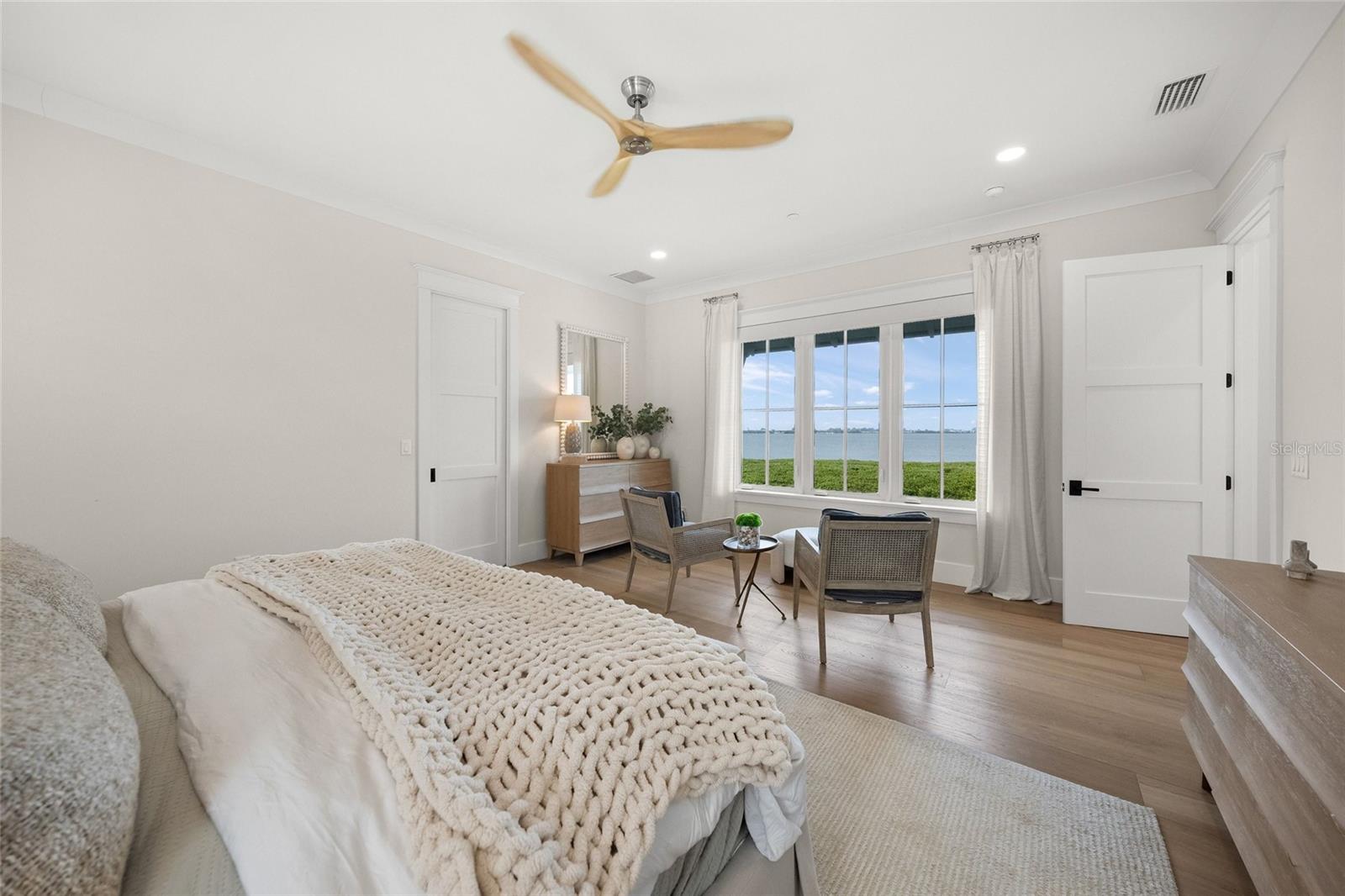 HARBOR SOUND - Residential