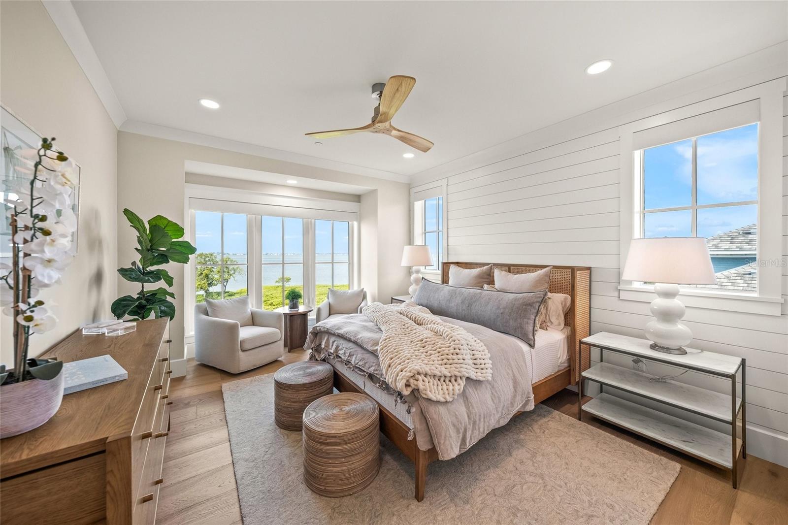 HARBOR SOUND - Residential