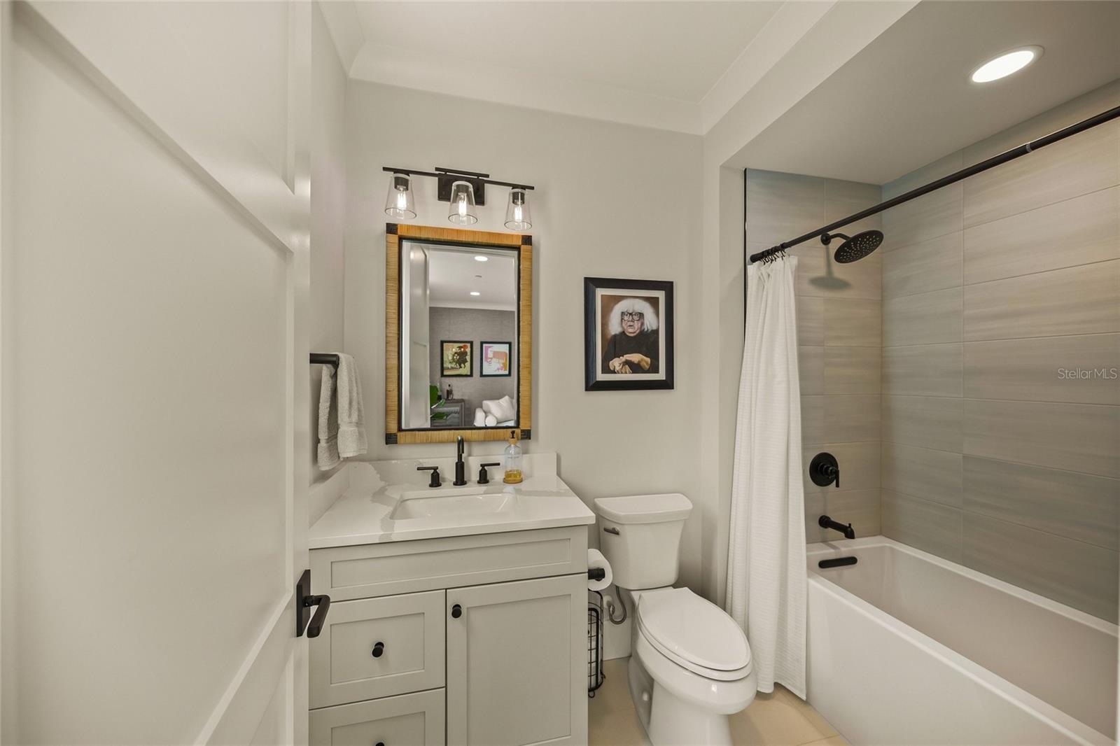 HARBOR SOUND - Residential