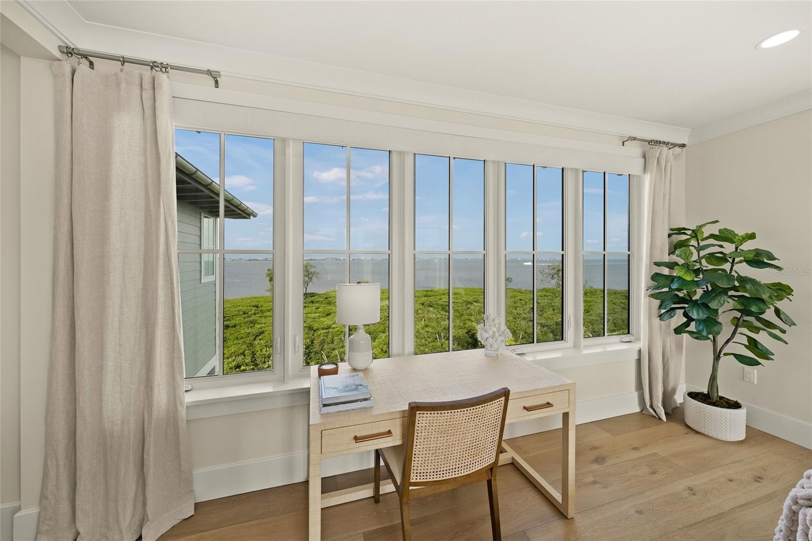 HARBOR SOUND - Residential