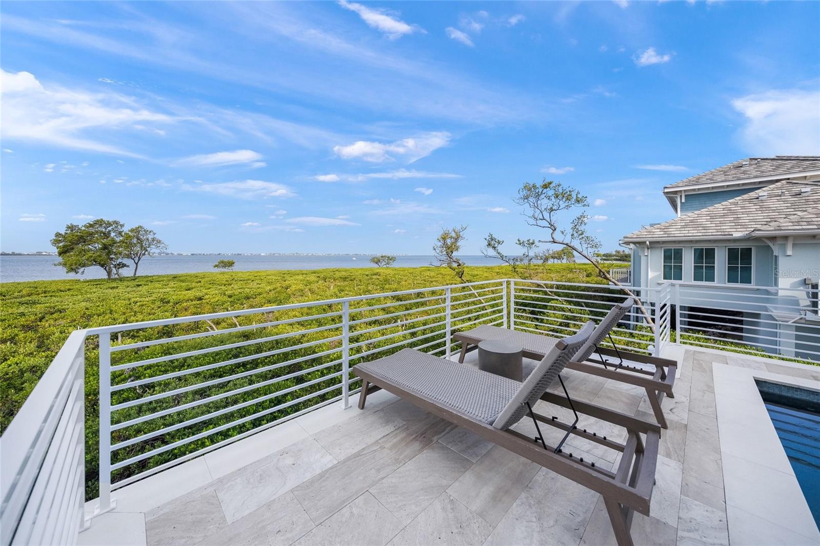 HARBOR SOUND - Residential