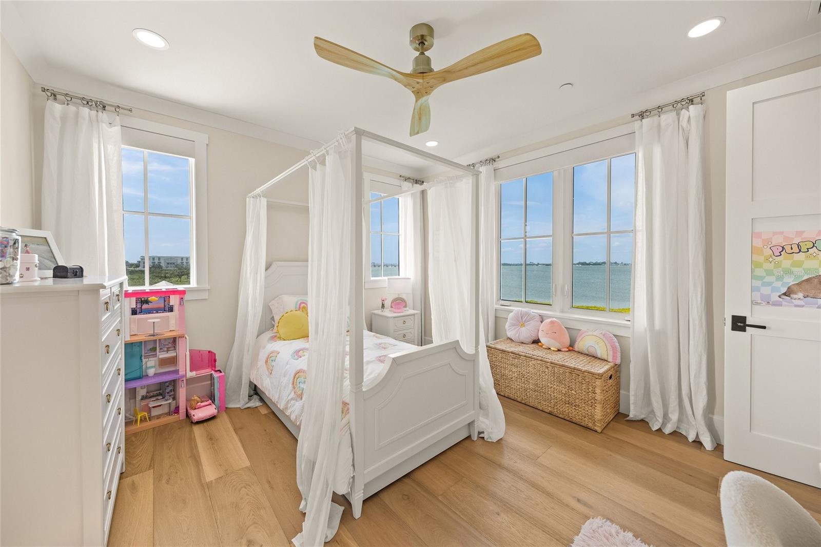 HARBOR SOUND - Residential