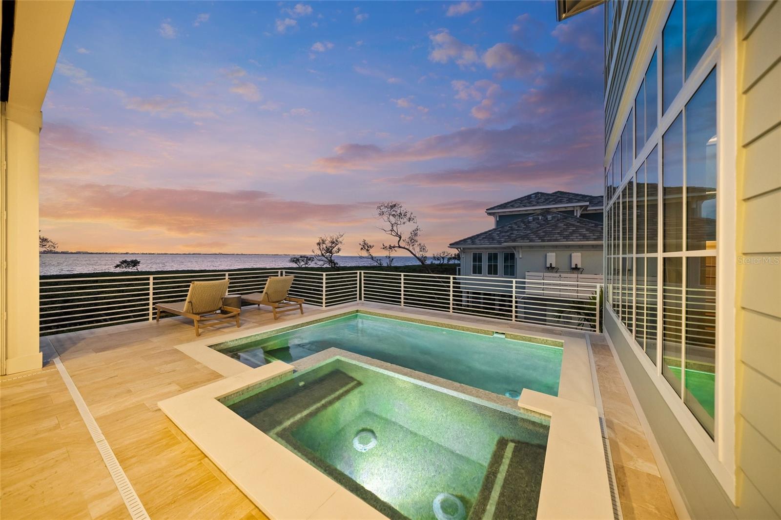 HARBOR SOUND - Residential