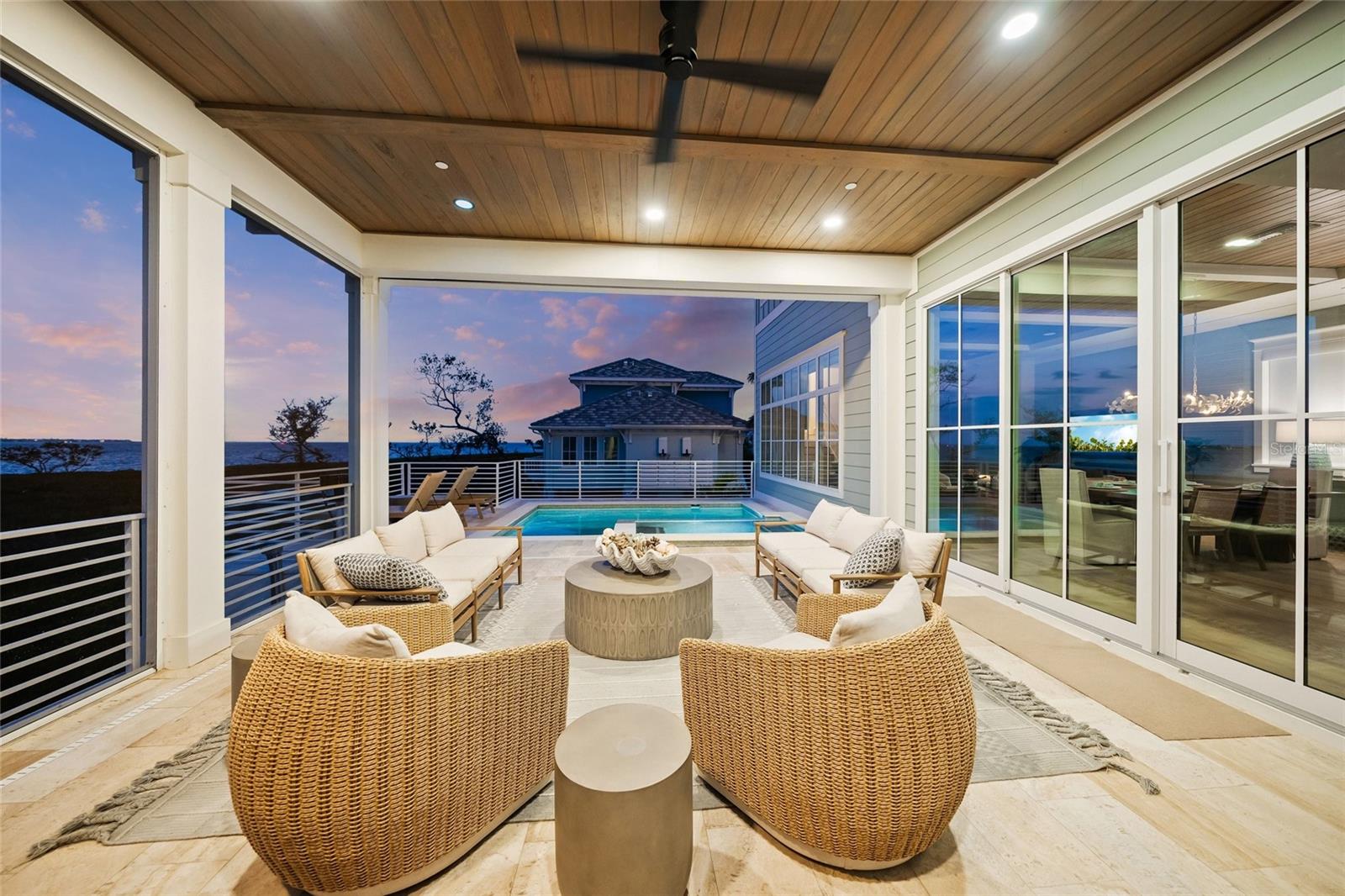 HARBOR SOUND - Residential