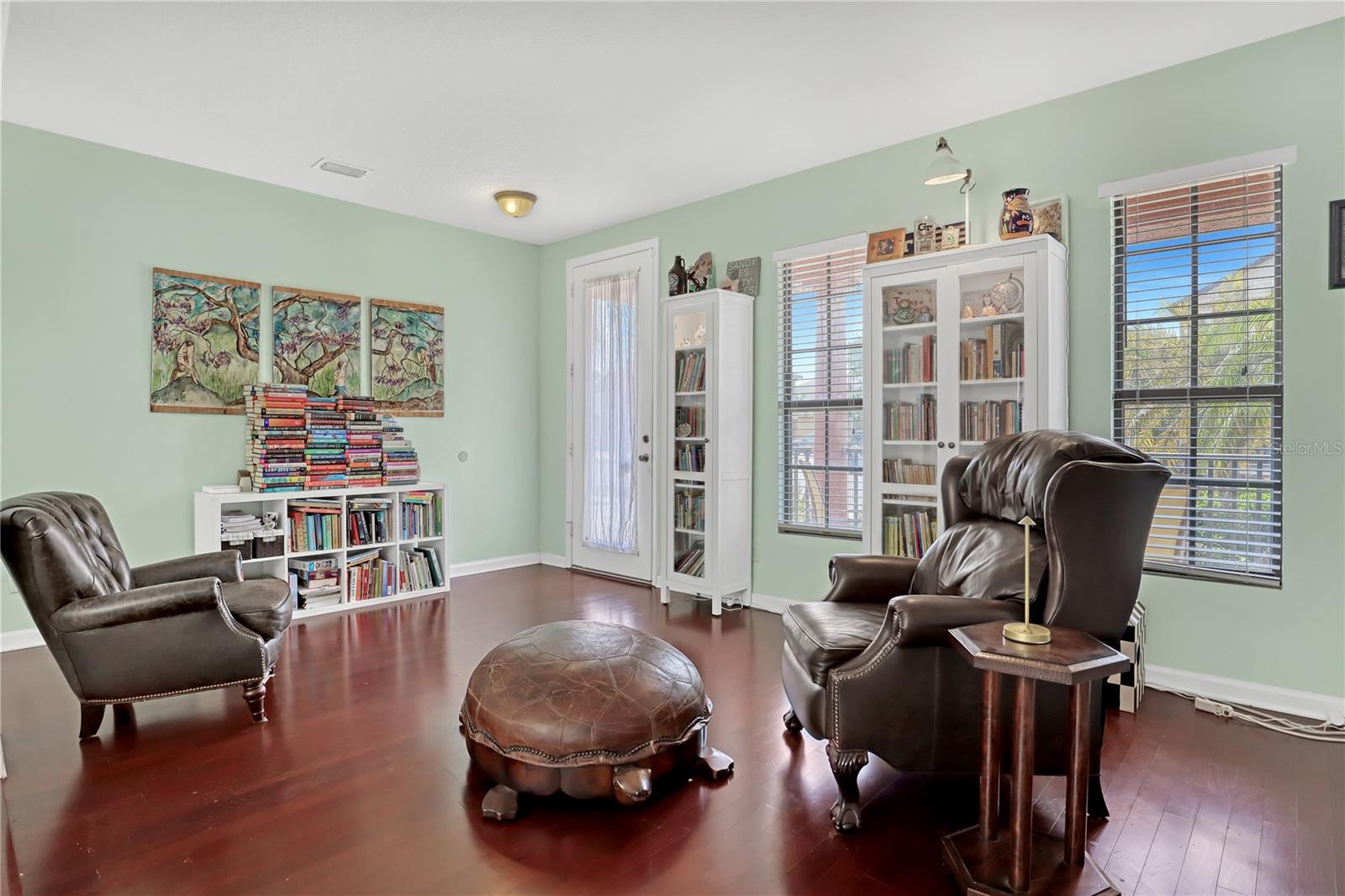 2882 GLENRIDGE CIRCLE