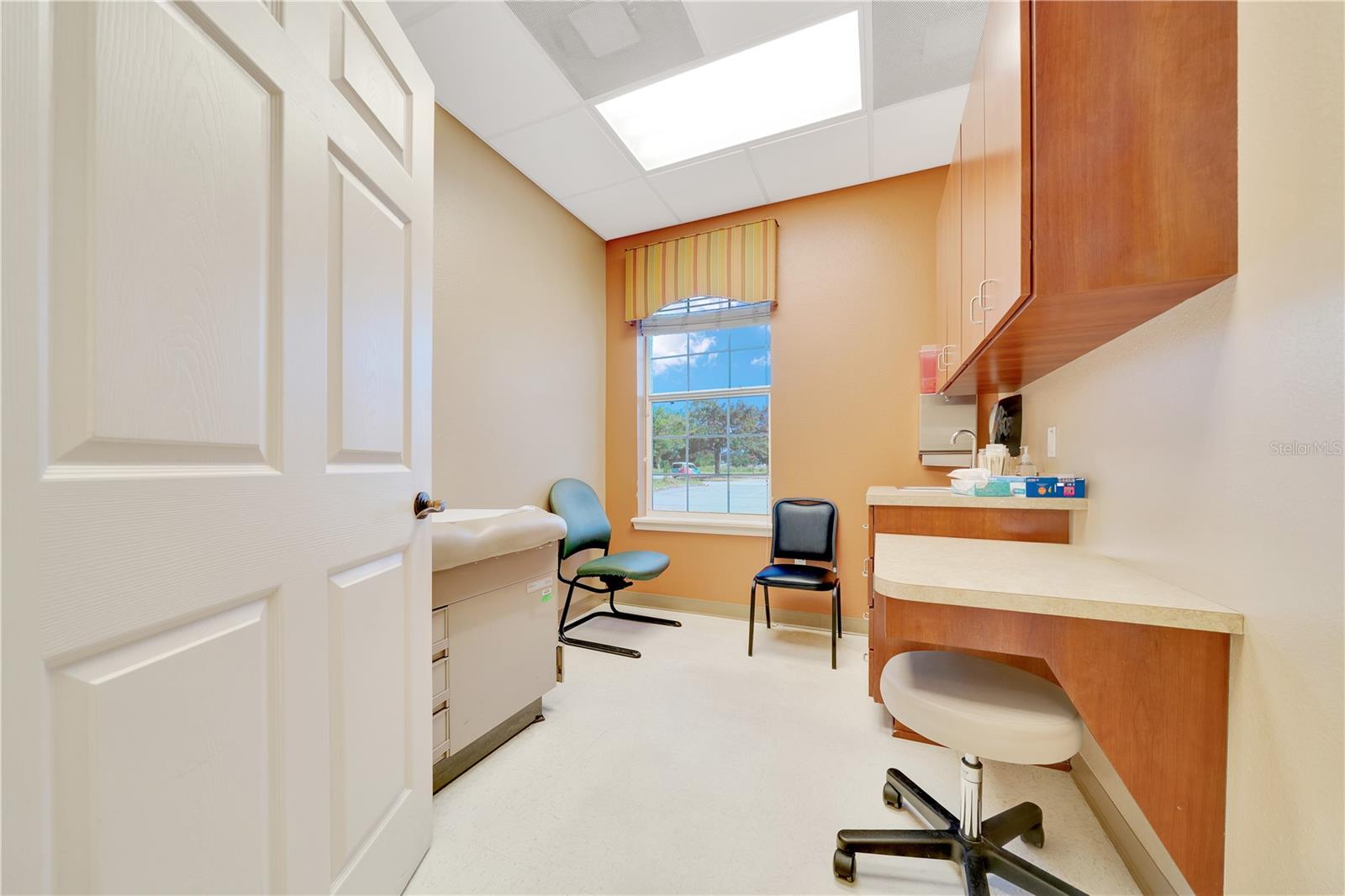 CHARLESTON PLACE - Commercial Sale