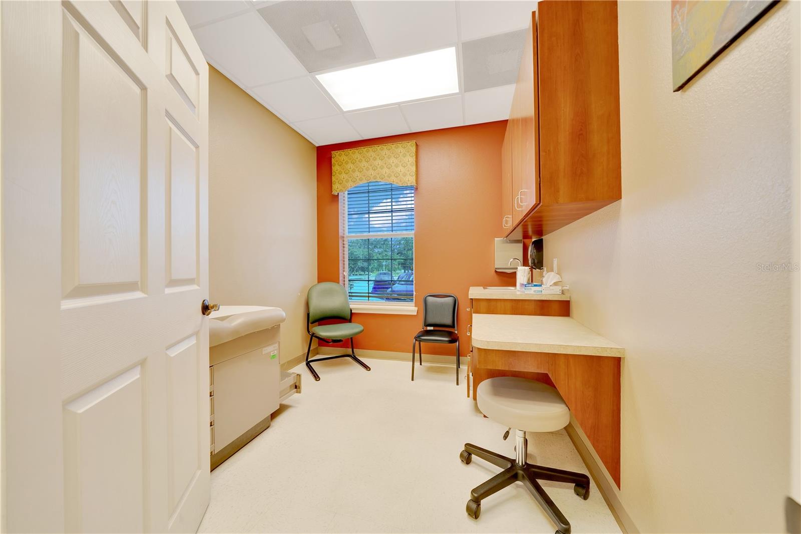 CHARLESTON PLACE - Commercial Sale