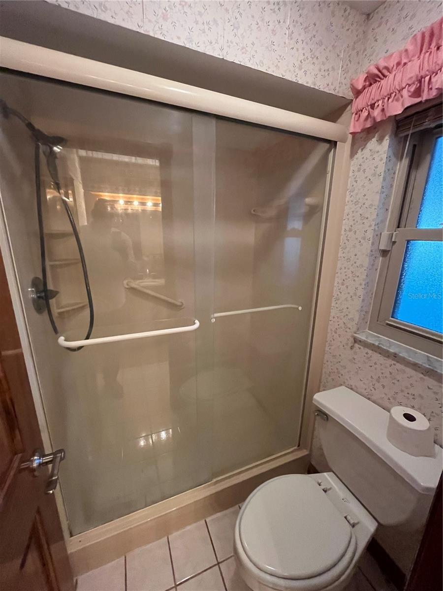 FOUR WINDS ESTATES UNIT 4 - Residential