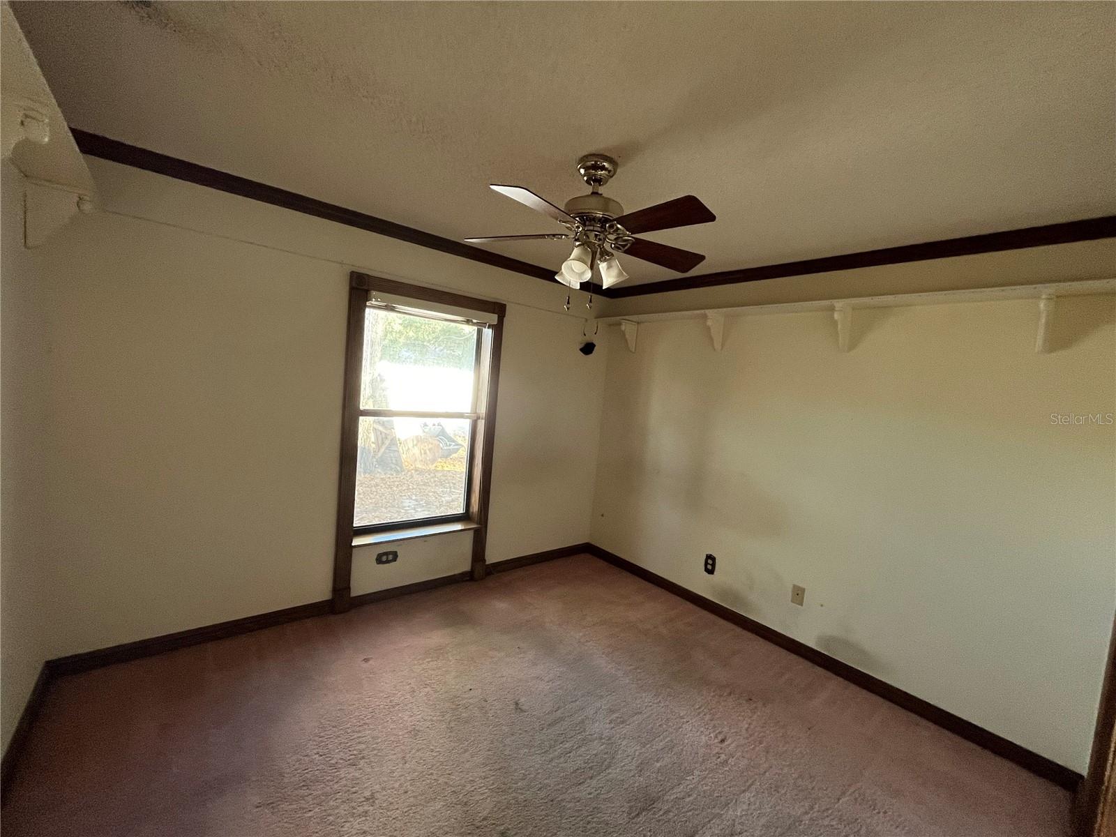 FOUR WINDS ESTATES UNIT 4 - Residential