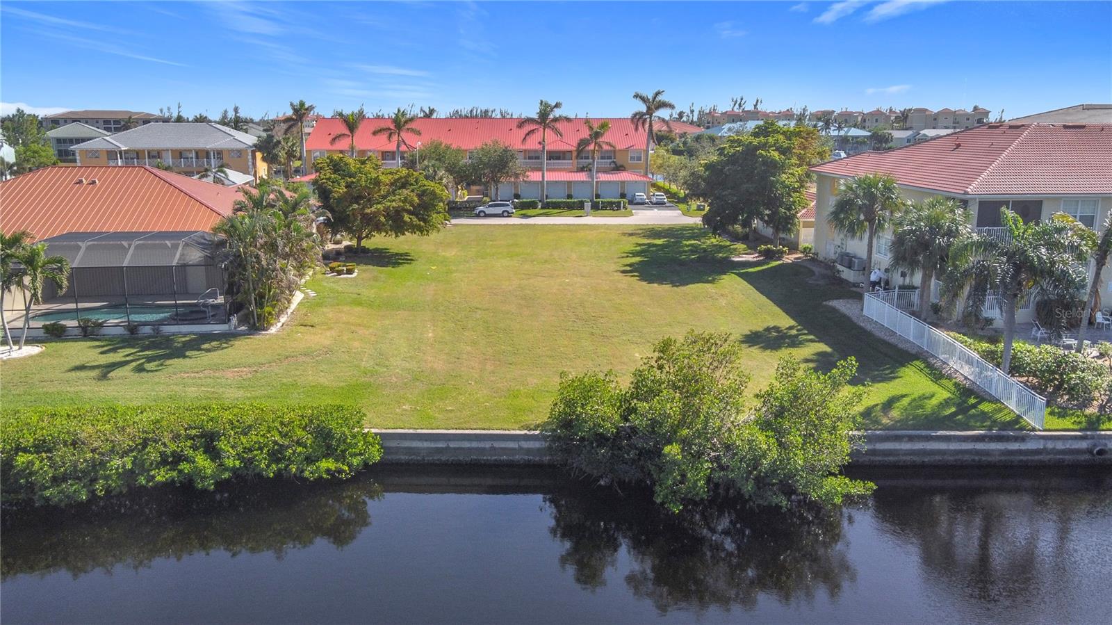 PUNTA GORDA ISLES SEC 14 - Land