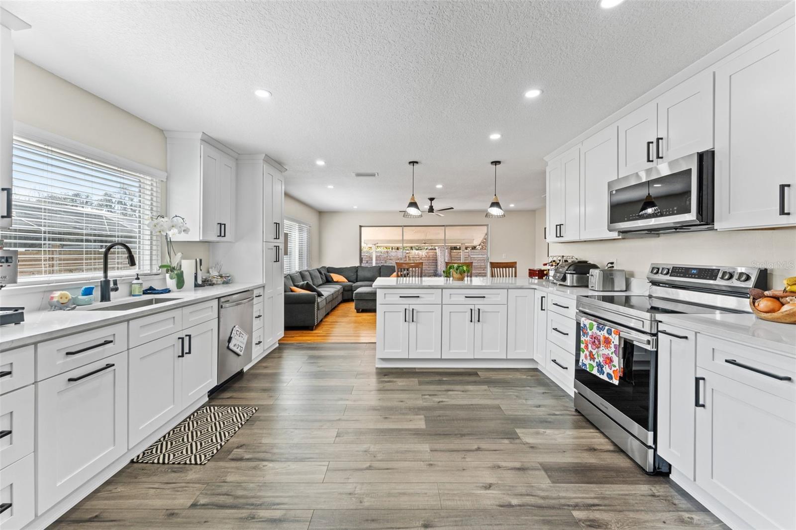 LAKE CONWAY ESTATES - Residential