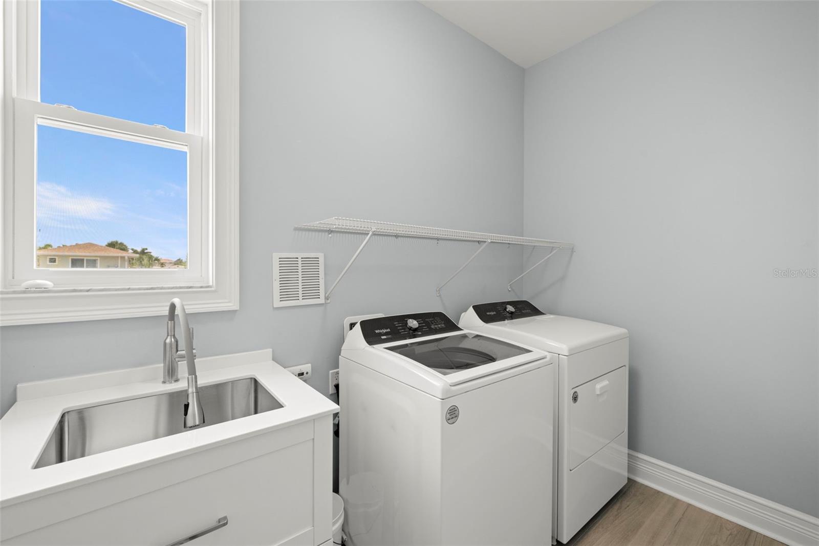 BELLEAIR BEACH YACHT CLUB ESTATES - Residential