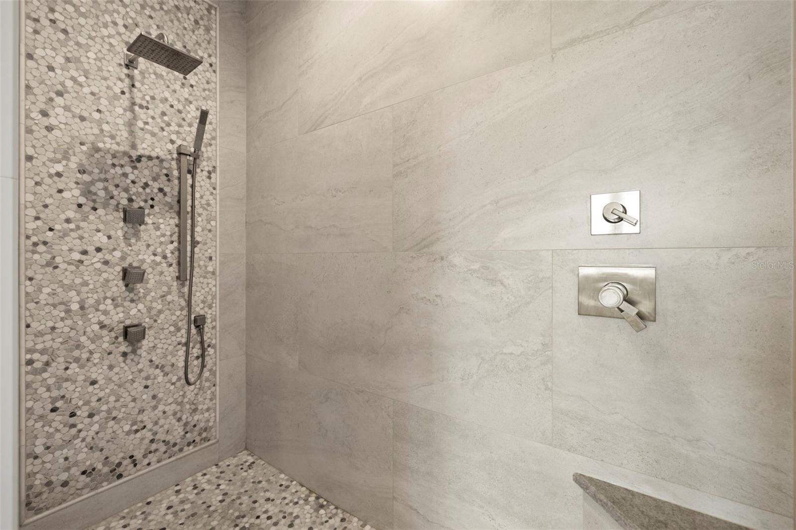 BELLEAIR BEACH YACHT CLUB ESTATES - Residential